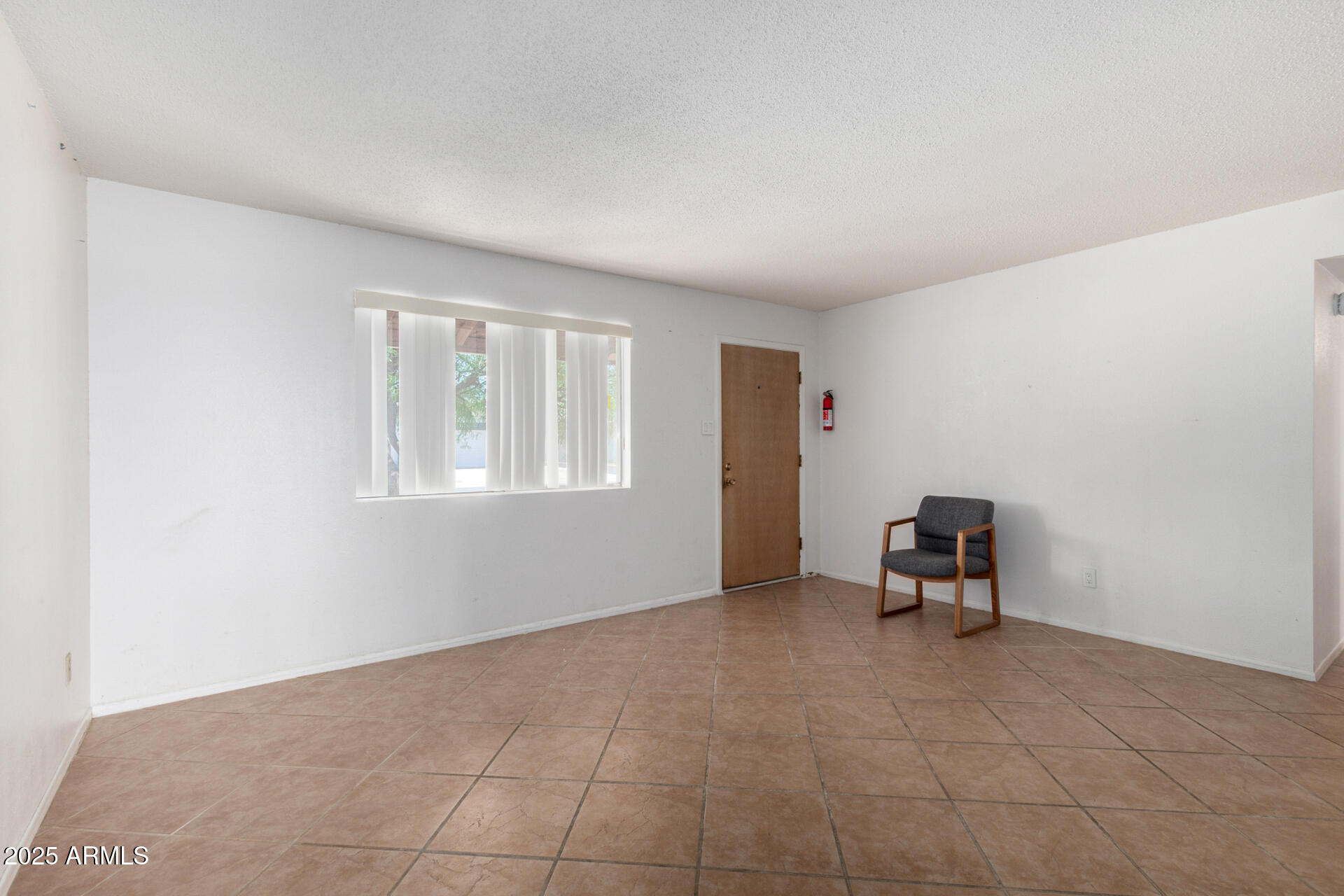 230 E FAIRMONT Drive