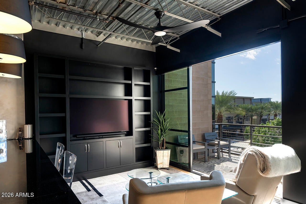 15215 N KIERLAND Boulevard 317