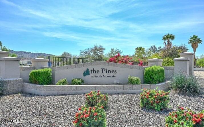 2116 E BEAUTIFUL Lane