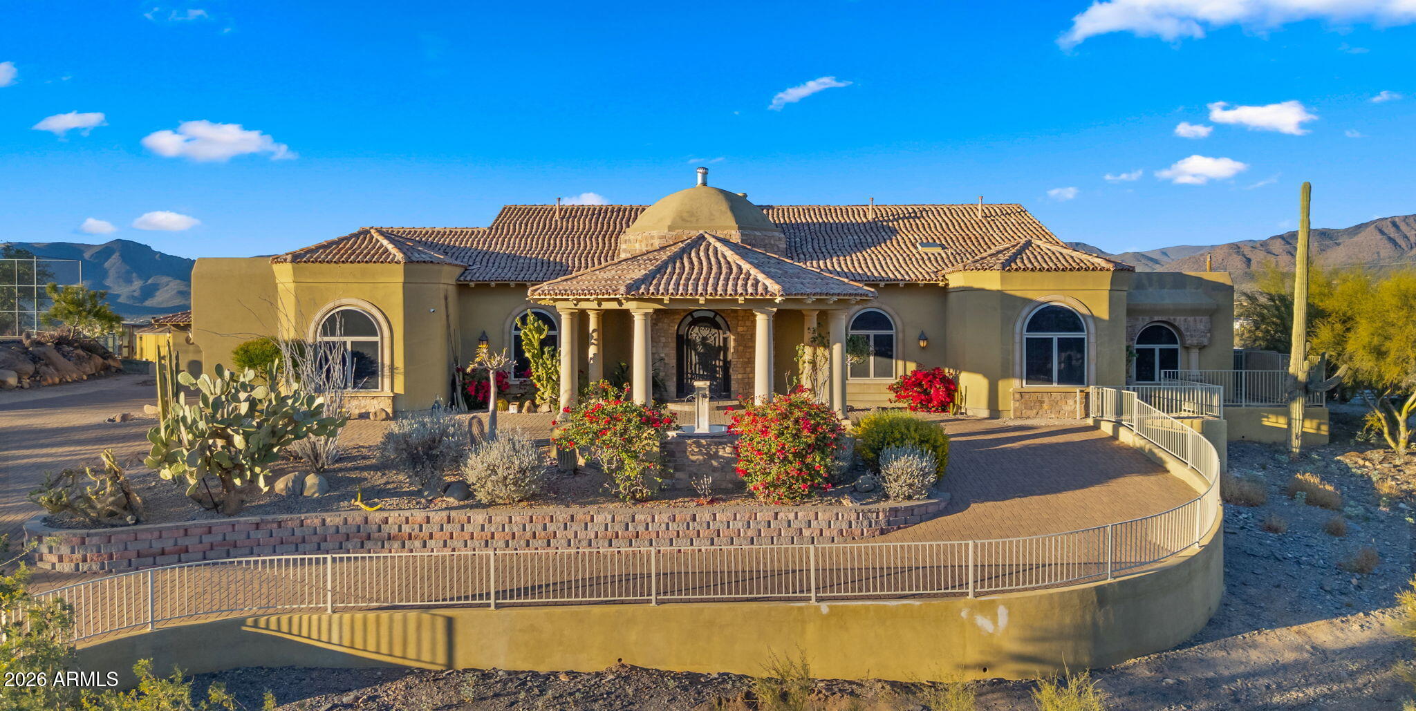 6562 E CAVE CREEK Road