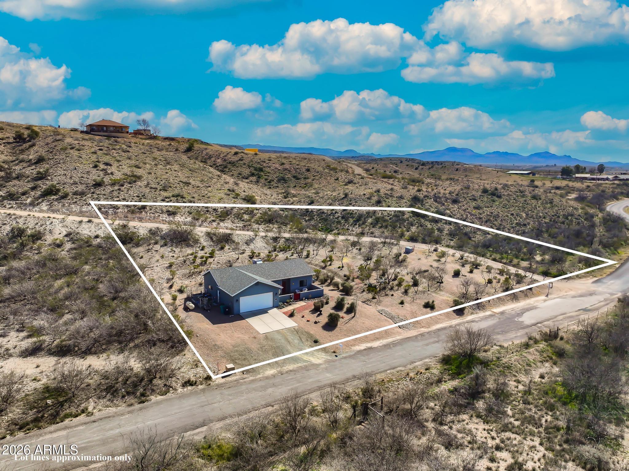 651 S MCCRACKEN Lane