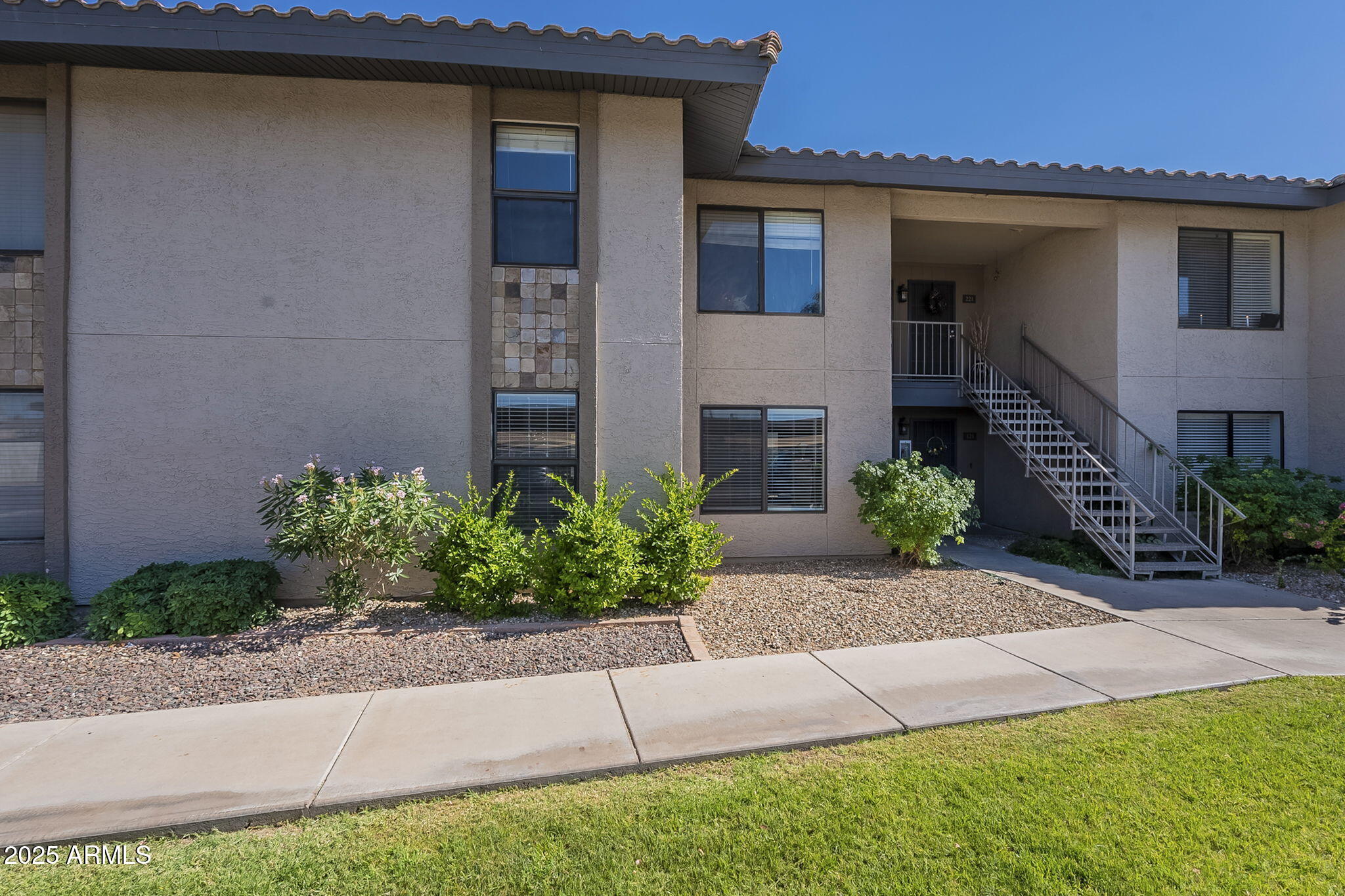 1402 E GUADALUPE Road 122