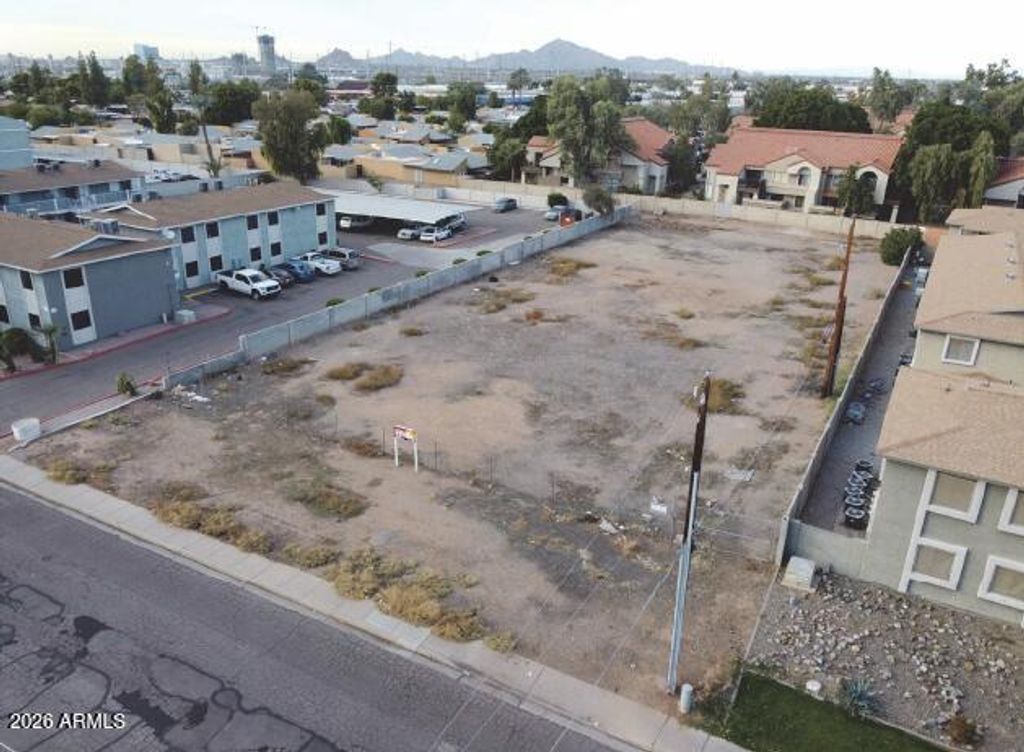 Photo of 1916 E Hayden Lane #-, Tempe, AZ 85281 (MLS # 6978717)