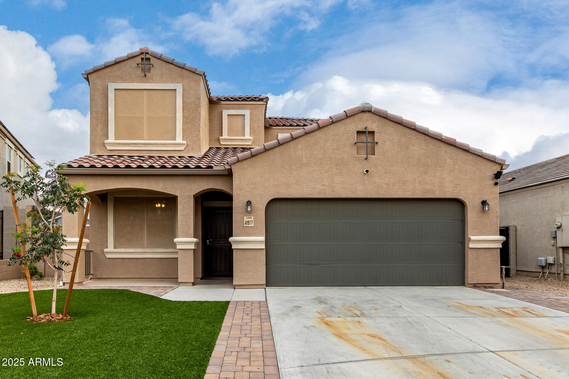 41977 W LUNAR Street