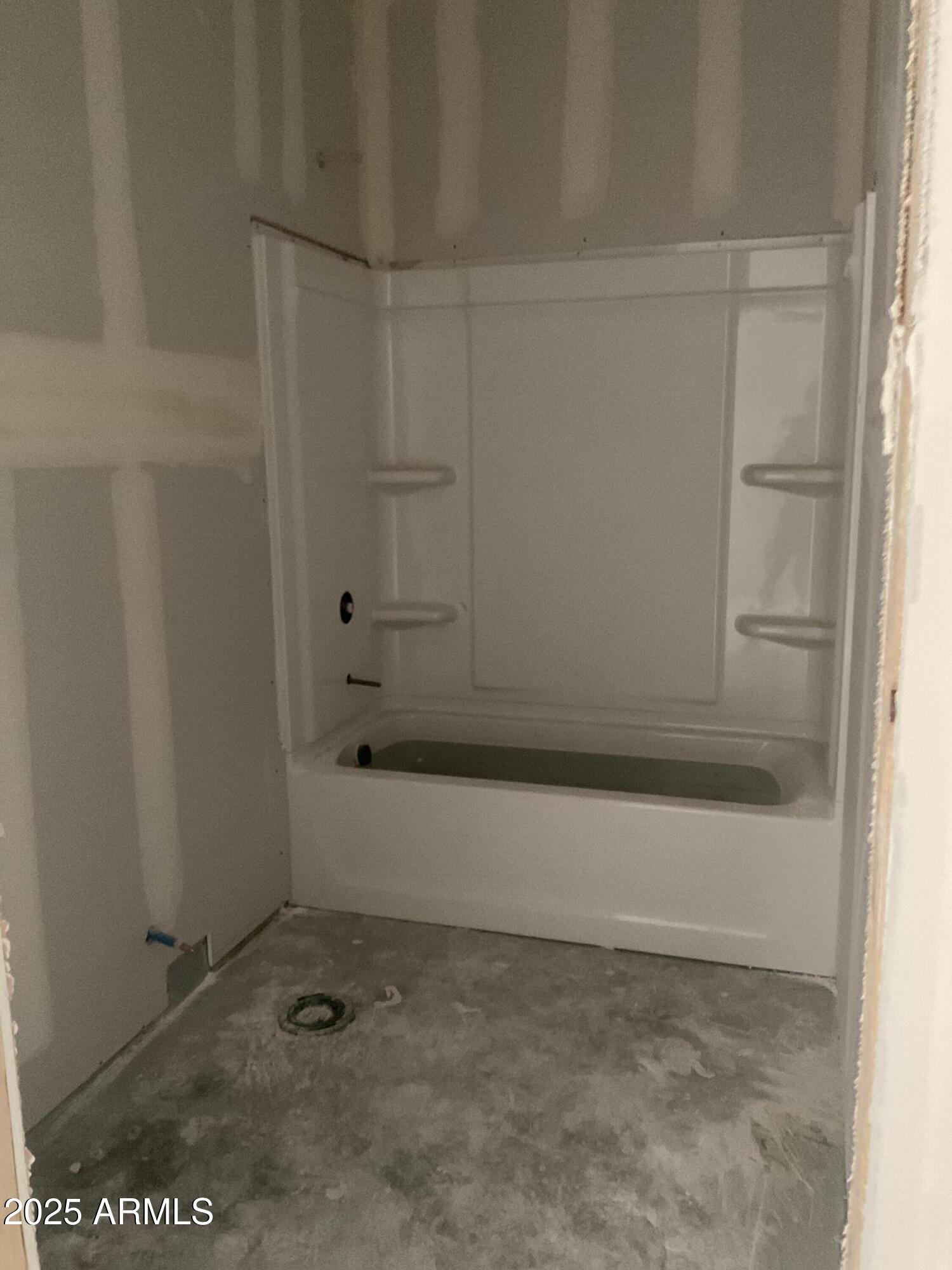 9542 W TAMARISK Avenue