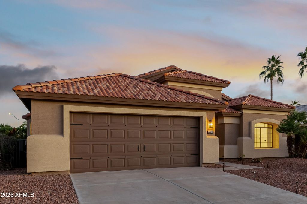 Photo of 14814 W Piccadilly Road, Goodyear, AZ 85395 (MLS # 6959389)