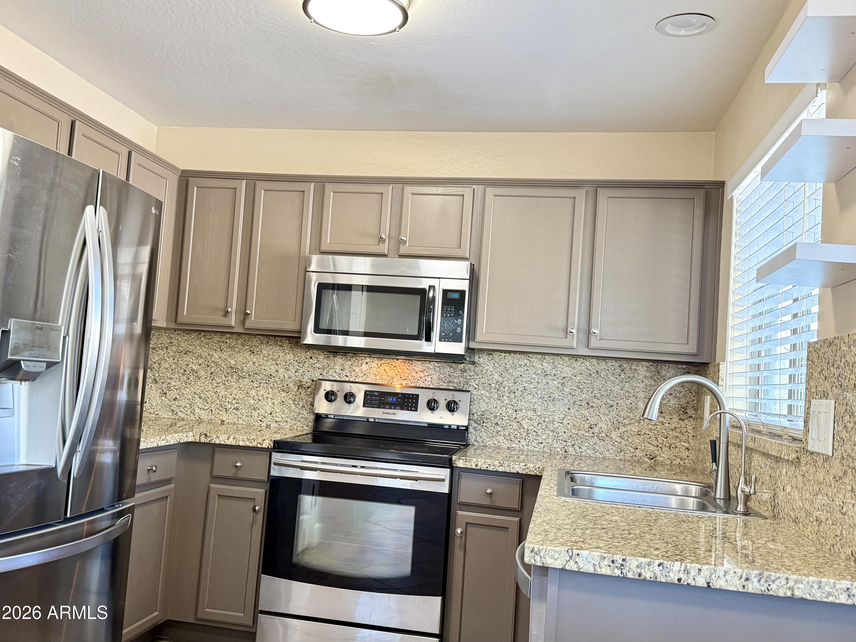 23644 W PARKWAY Drive