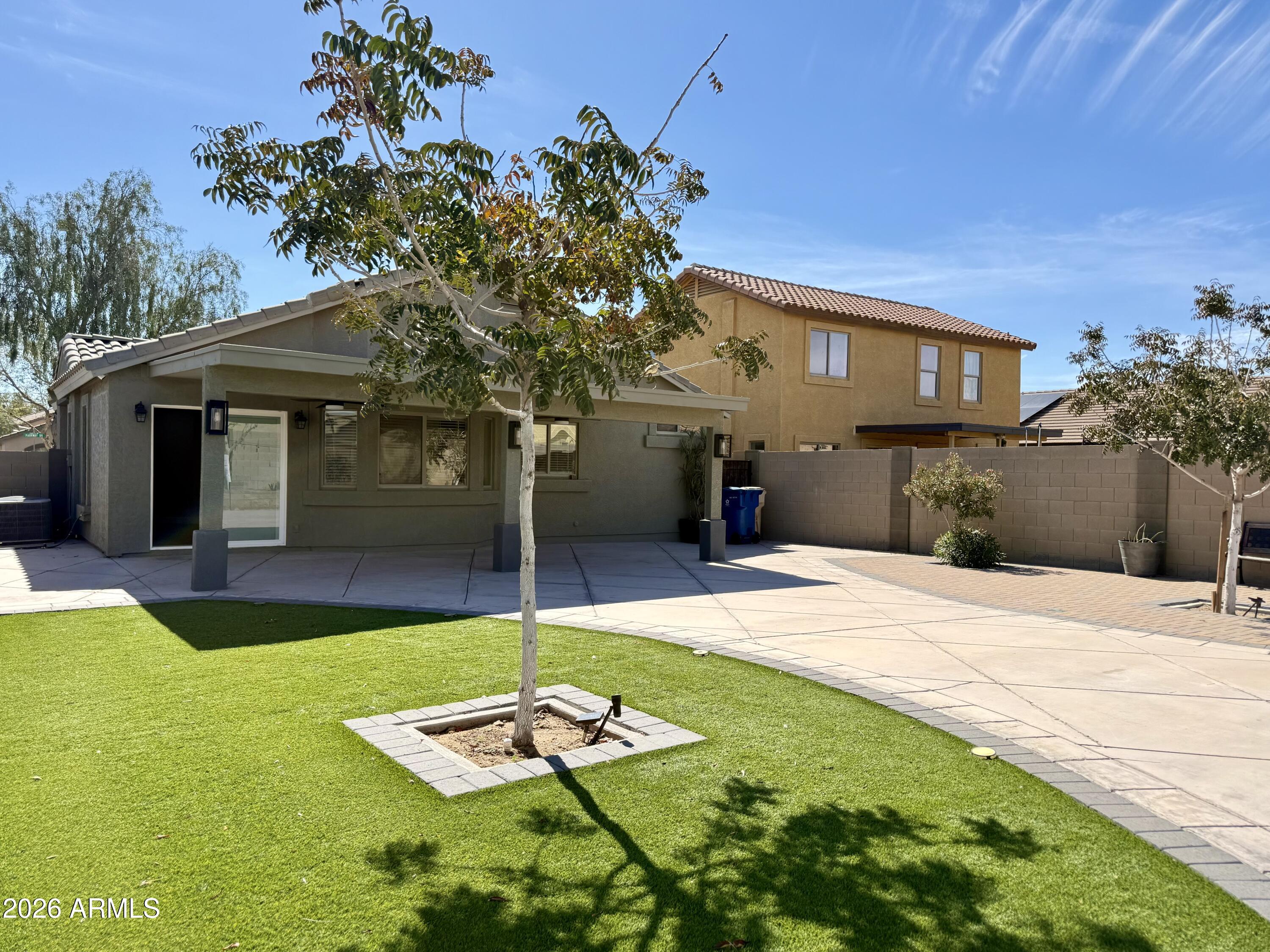 23644 W PARKWAY Drive