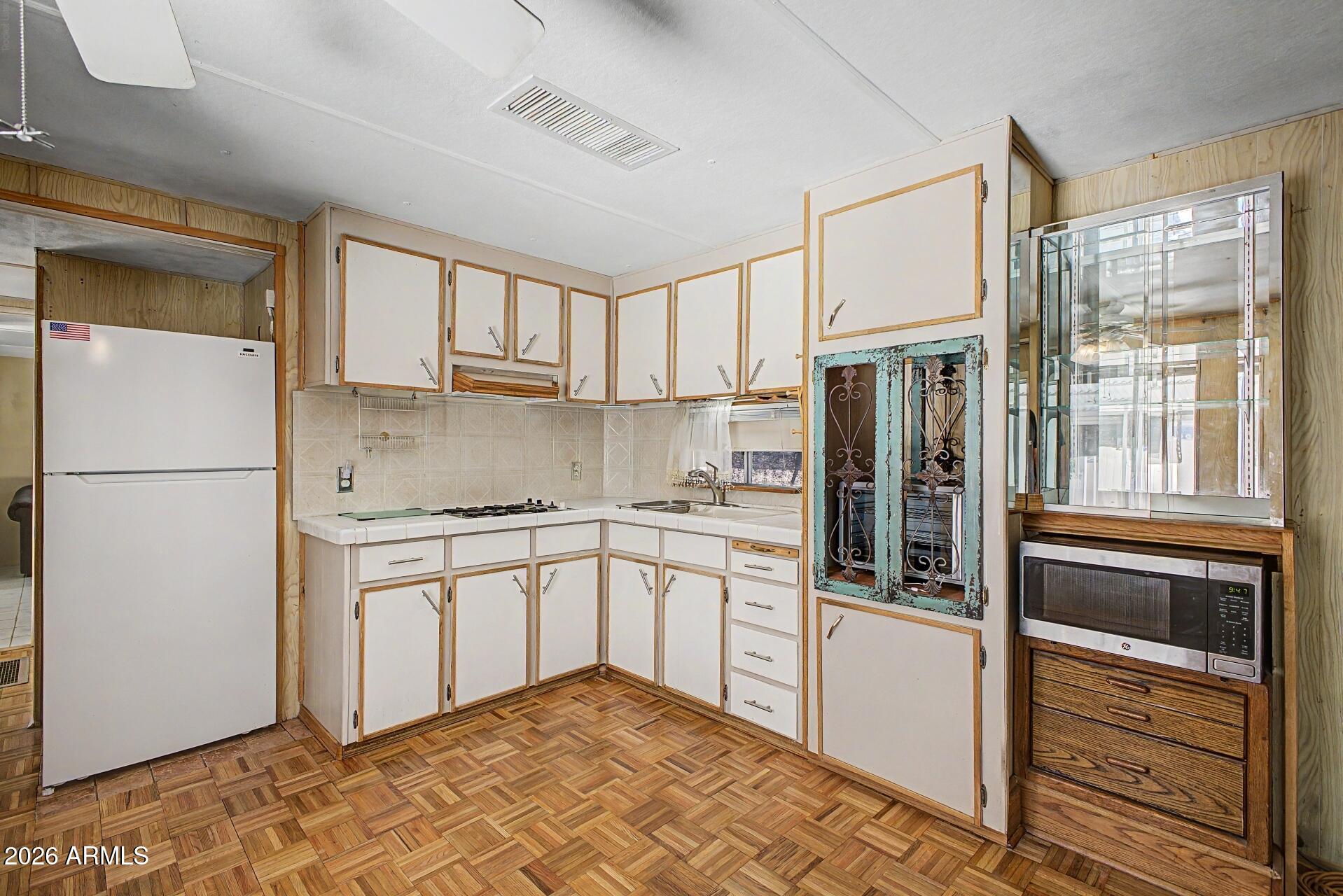 8139 E BONNELL Street