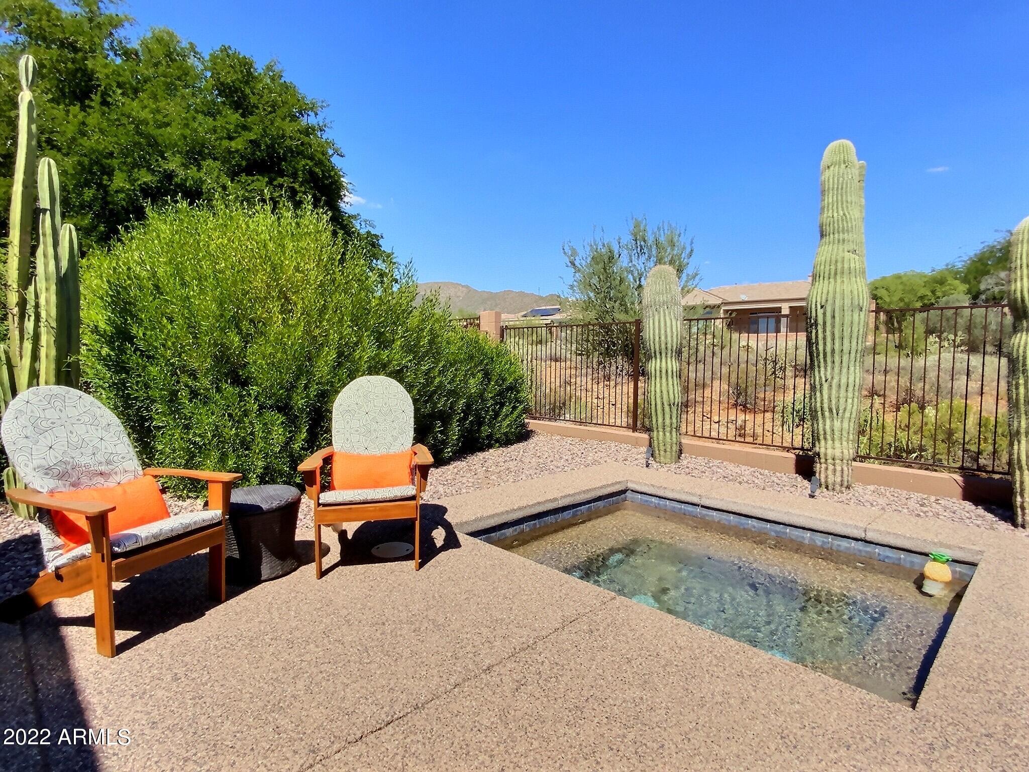 1946 W EASTMAN Court