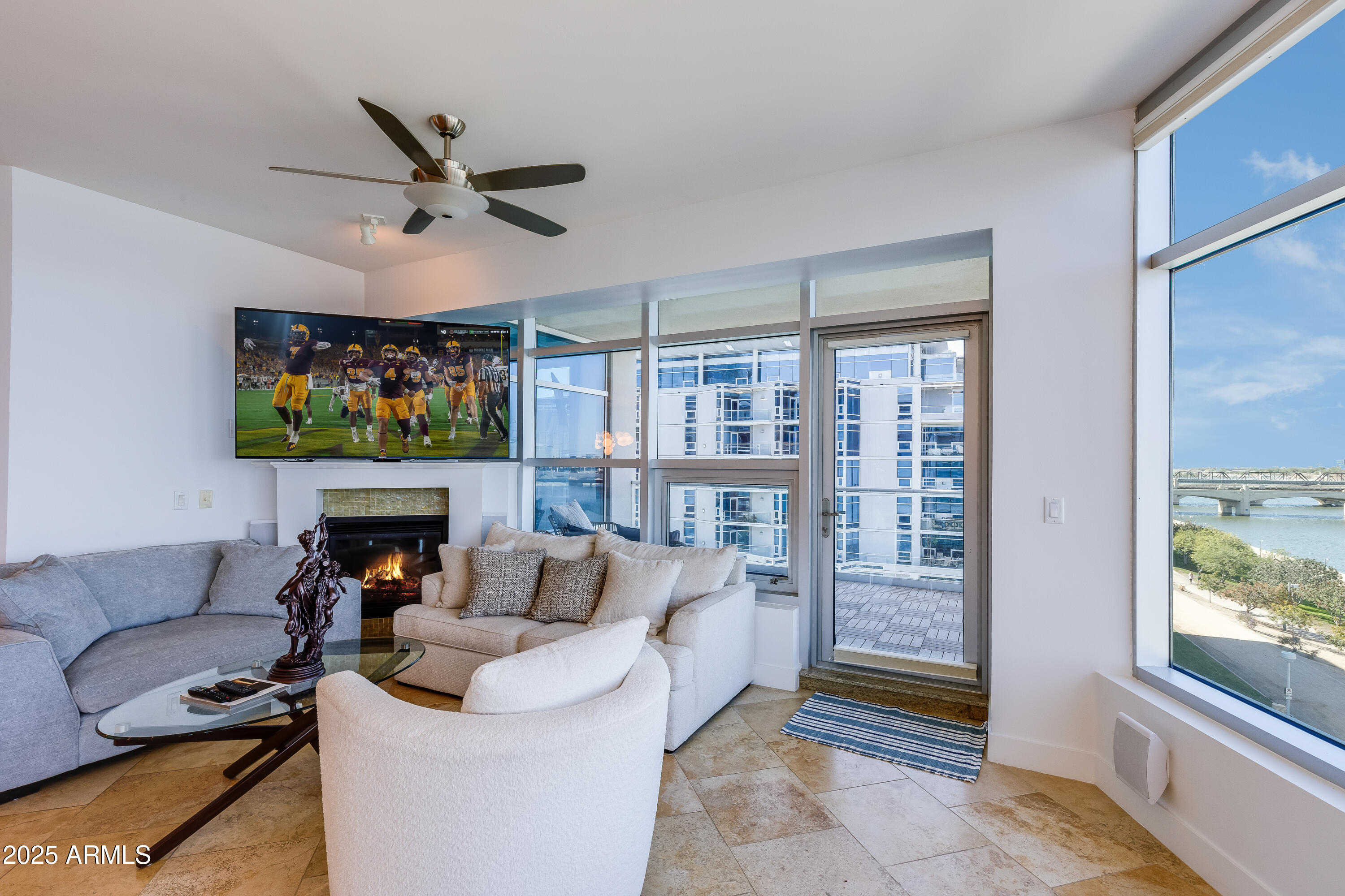 140 E RIO SALADO Parkway 506