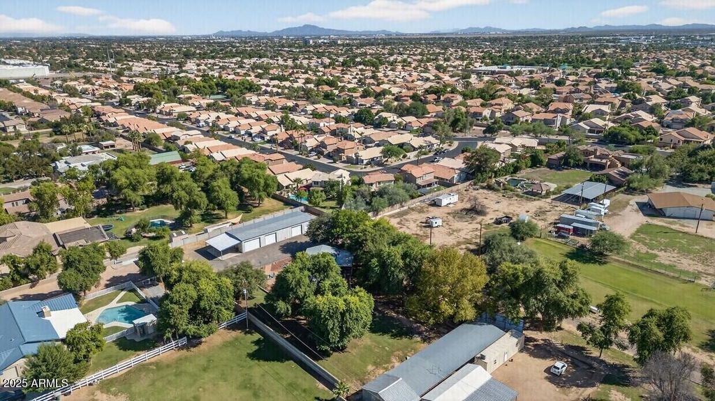 Photo of 9259 S Priest Drive, Tempe, AZ 85284 (MLS # 6952262)