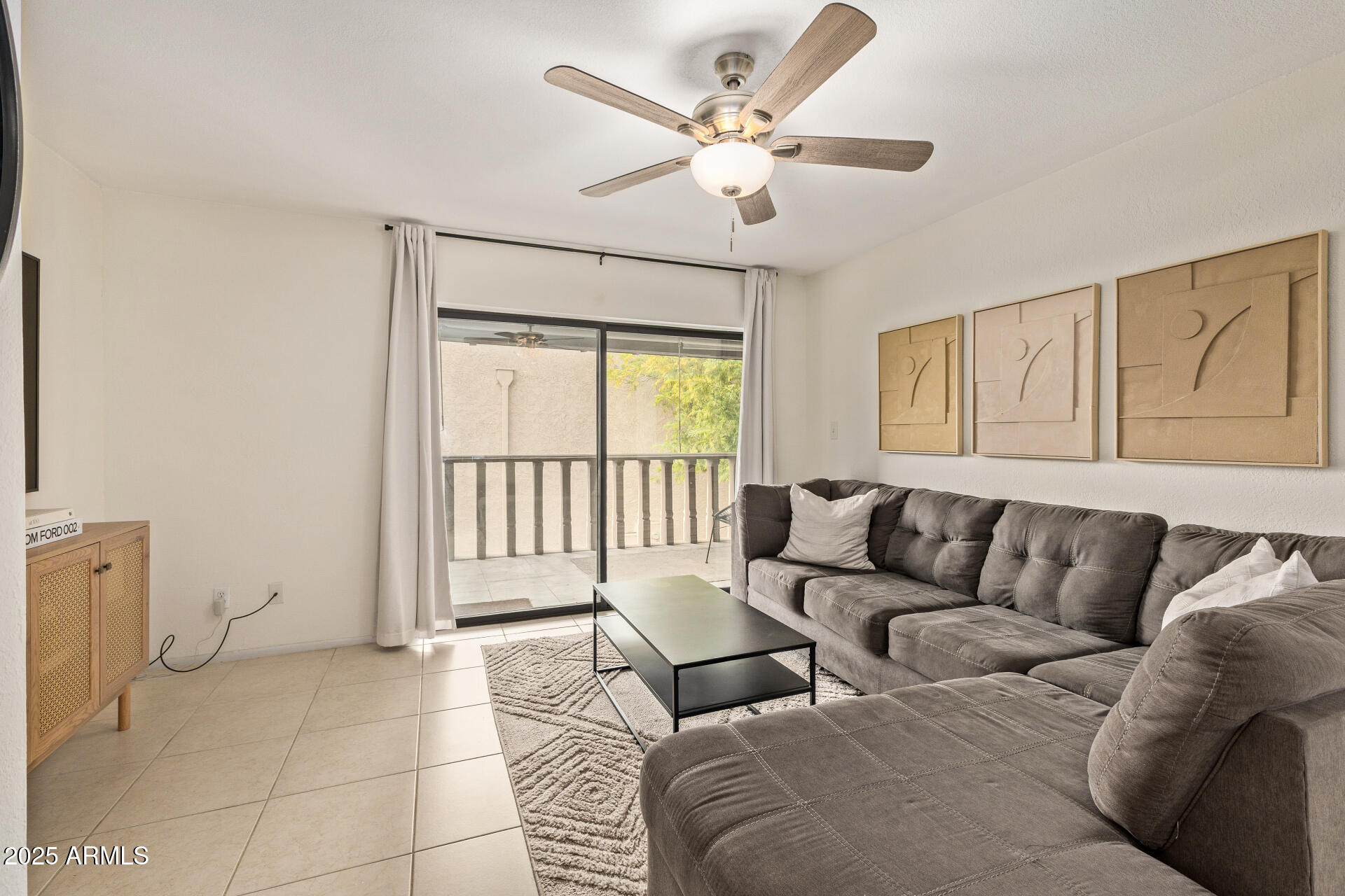 8649 E ROYAL PALM Road 232