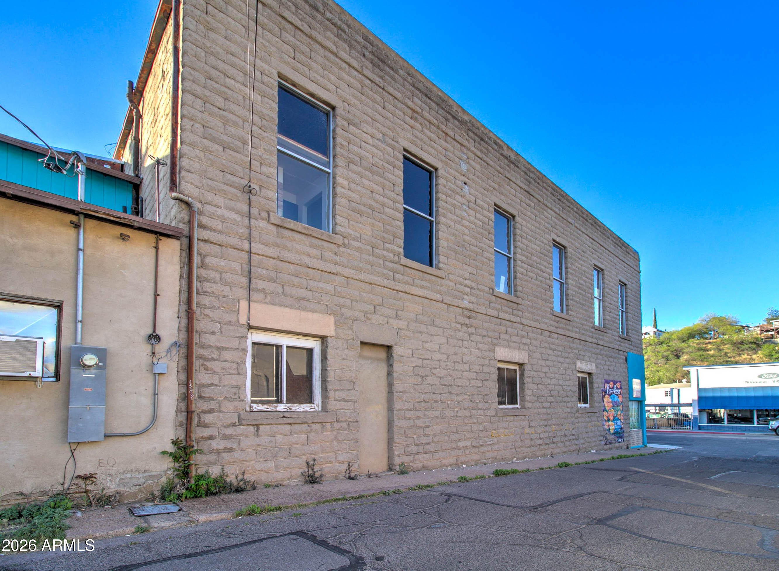 610 N BROAD Street
