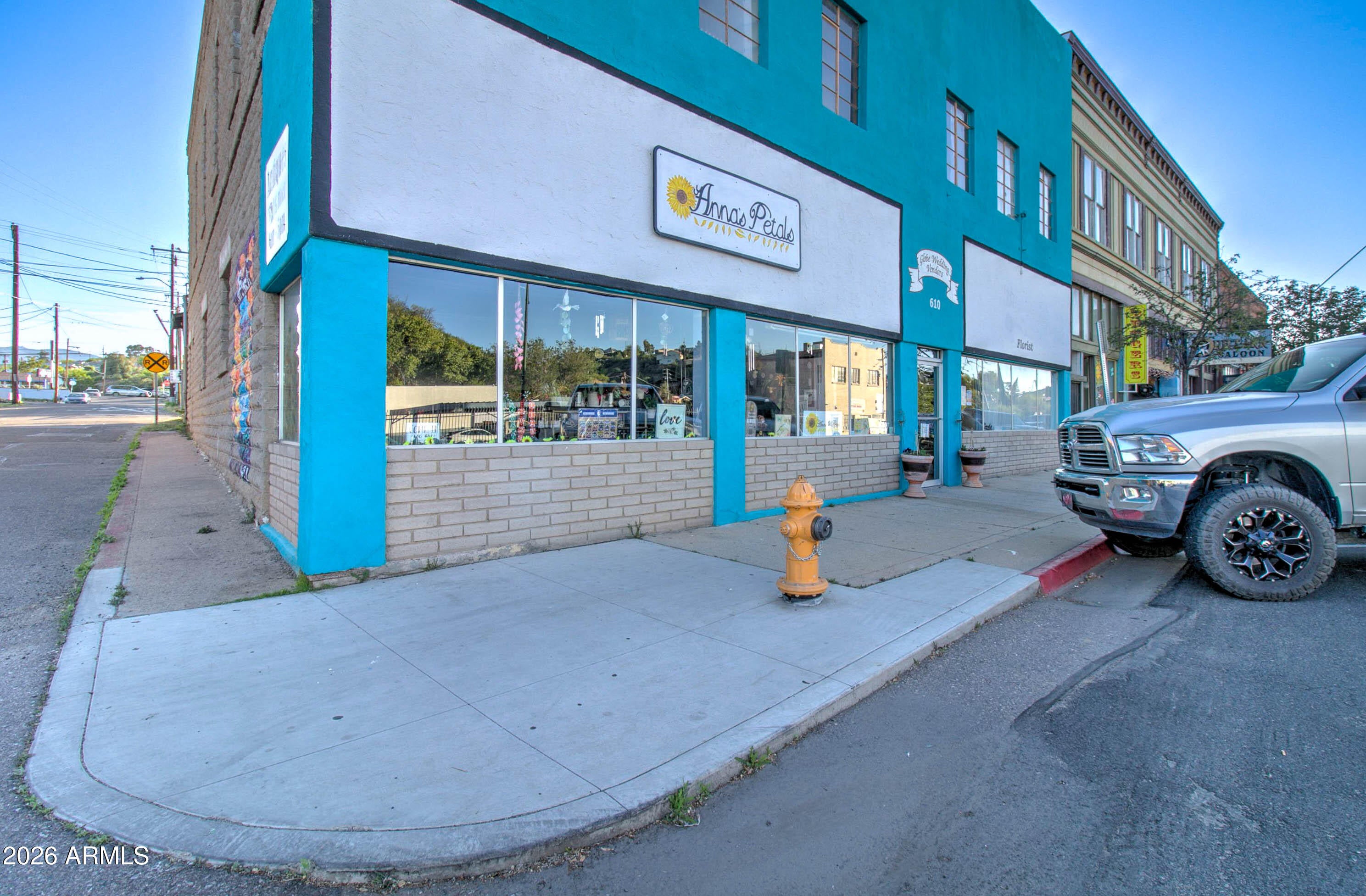 610 N BROAD Street