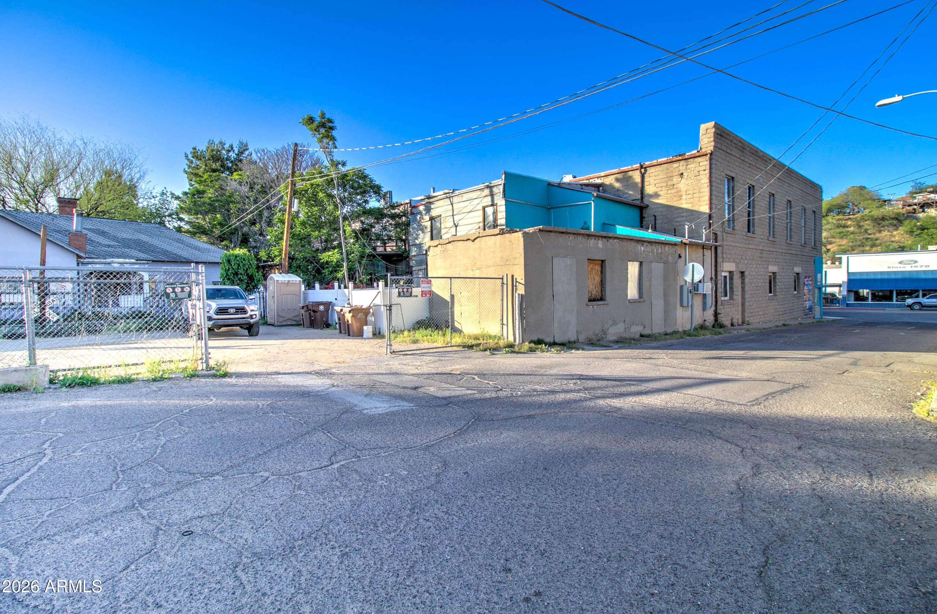 610 N BROAD Street
