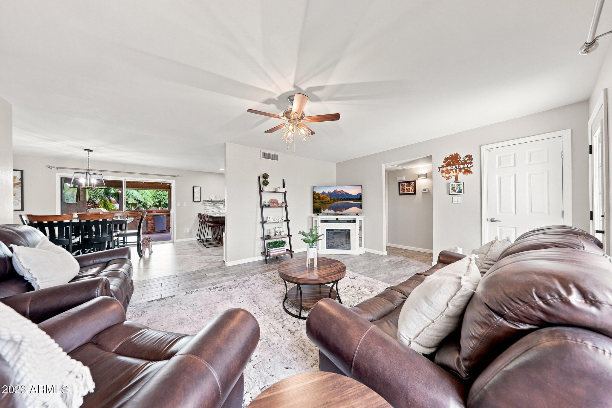 922 S Ember Circle