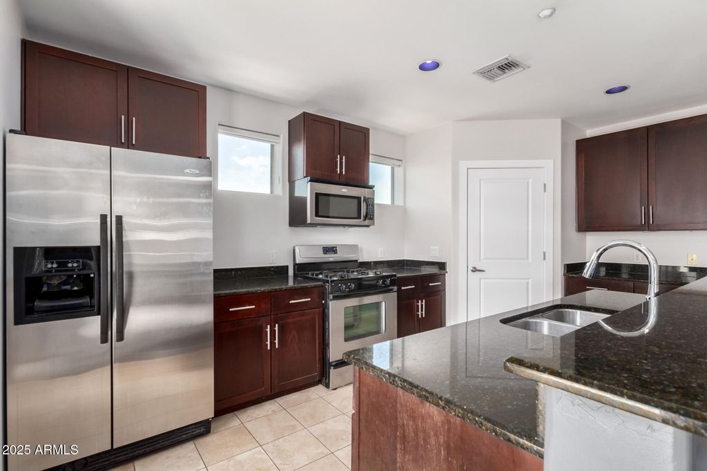 Photo of 945 E Playa Del Norte Drive #5023, Tempe, AZ 85288 (MLS # 6915848)