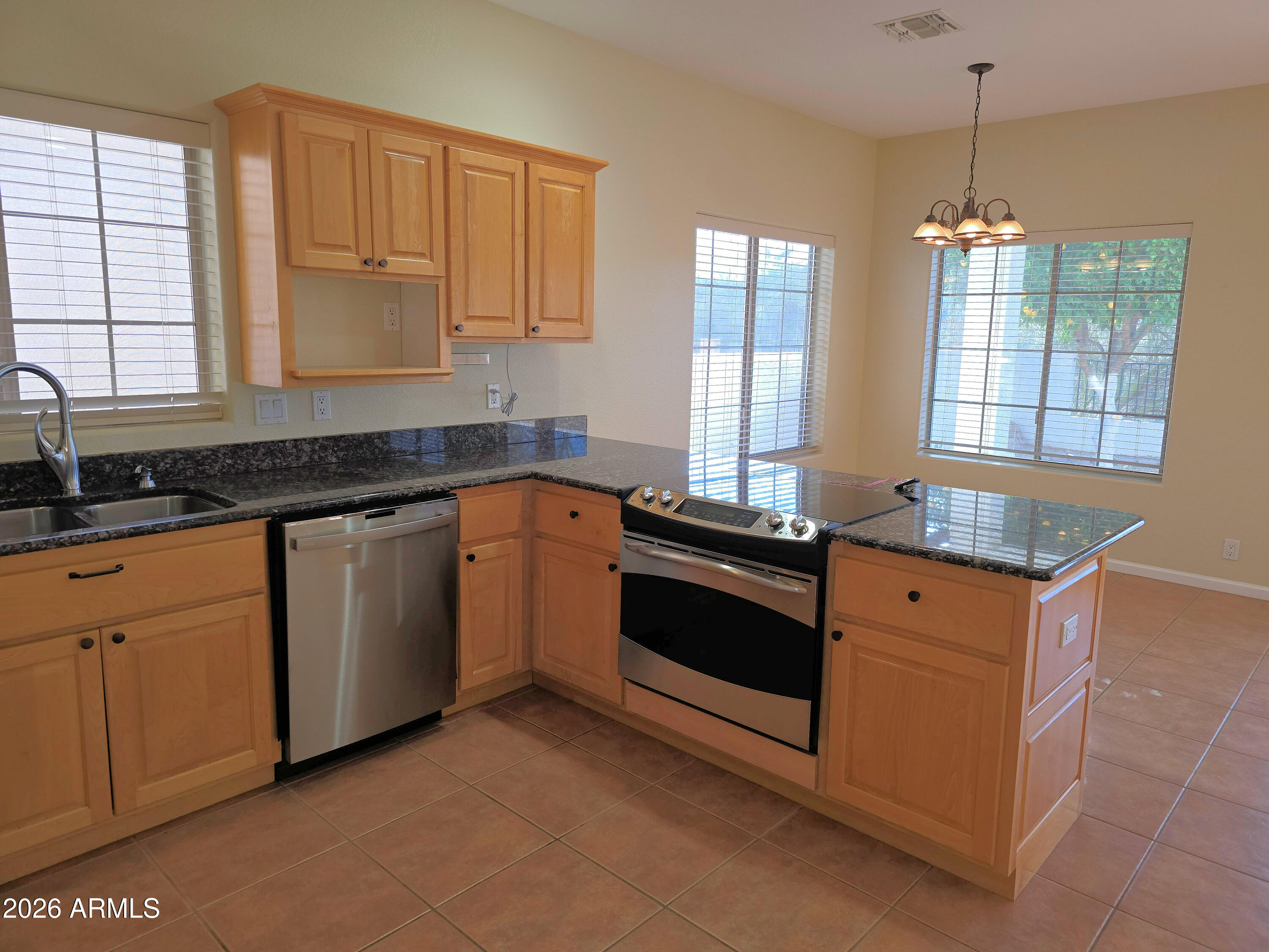 600 DESERT CANYON Road