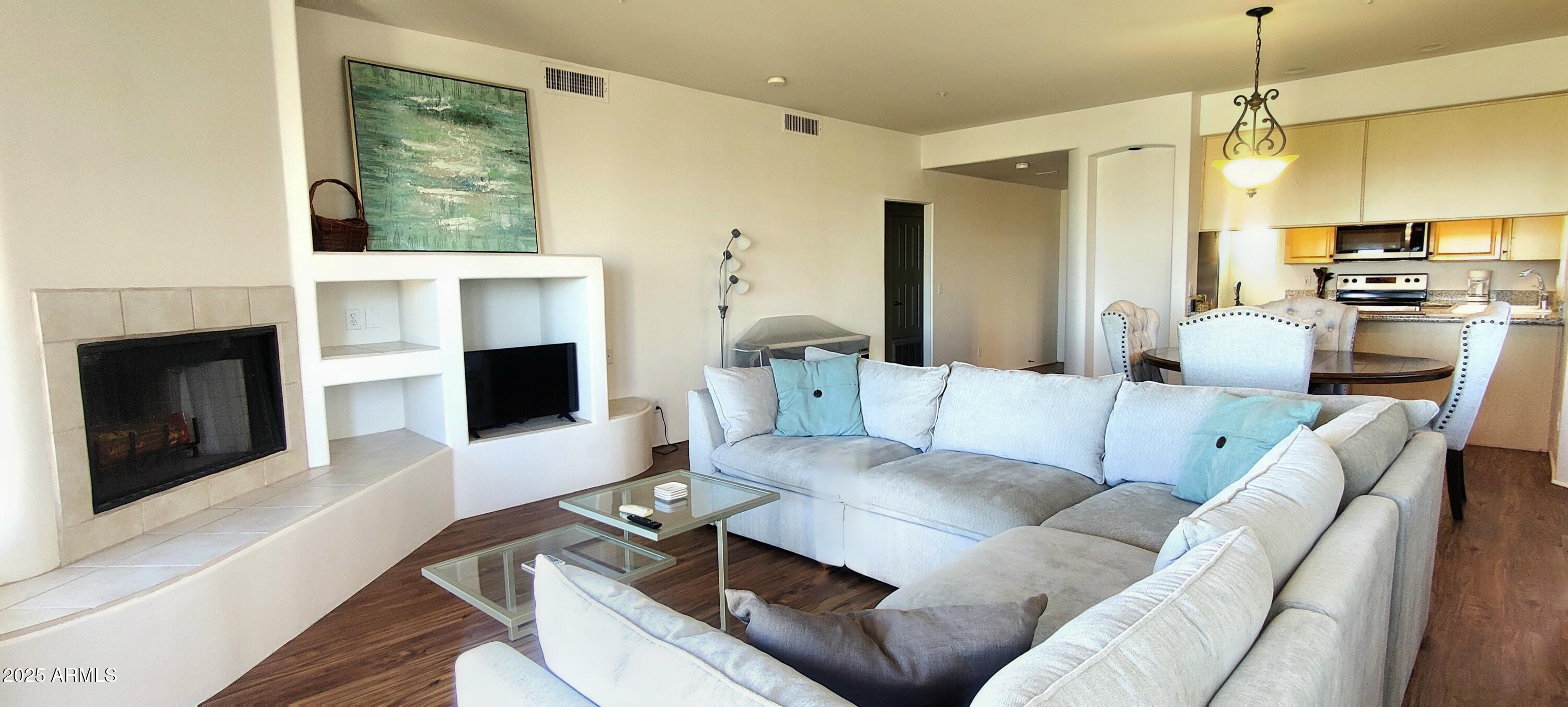 11880 N SAGUARO Boulevard 202