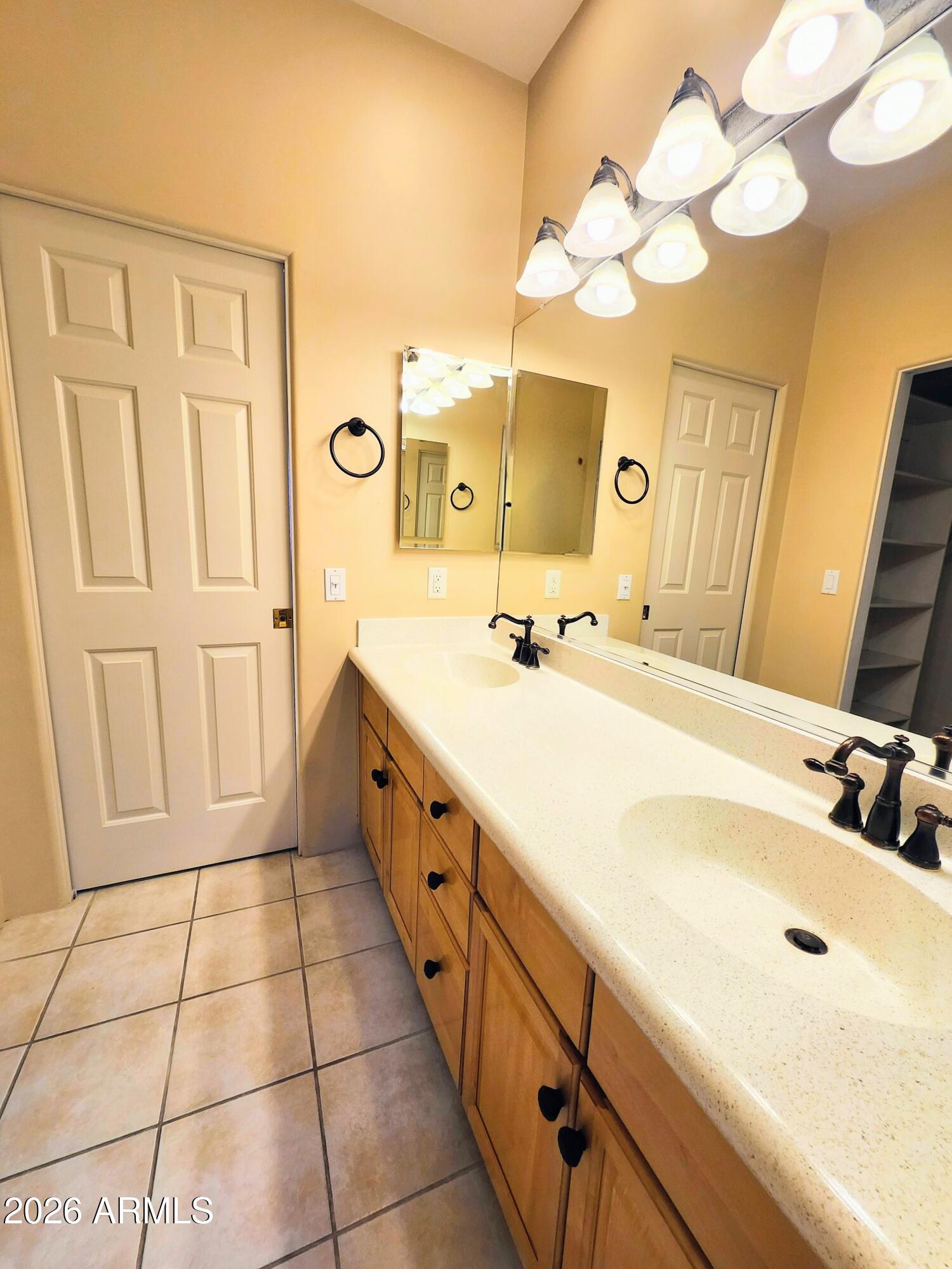 SUNCREST VILLAS CONDOMINIUMS - Residential