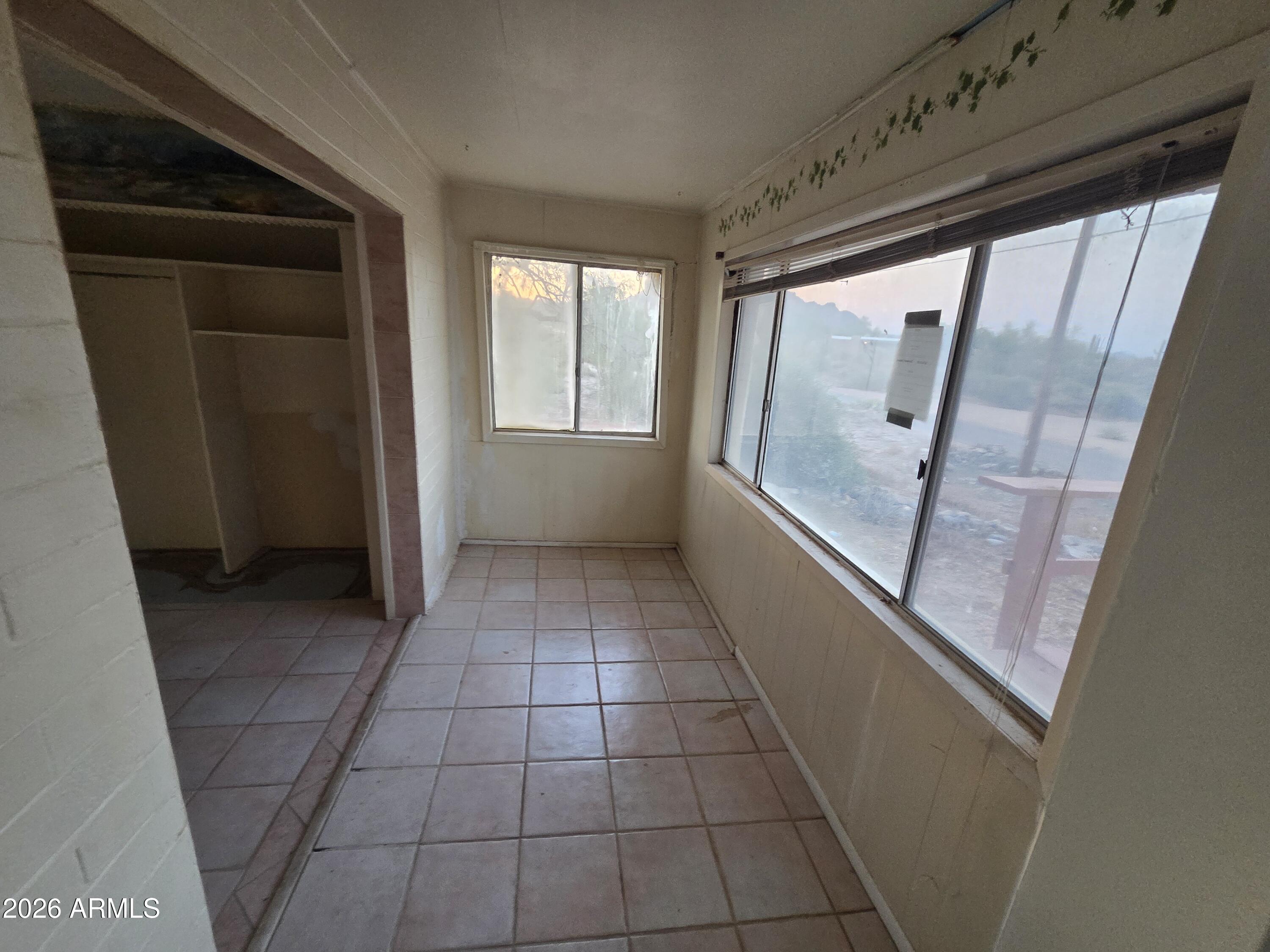 1214 E MOON VISTA Street