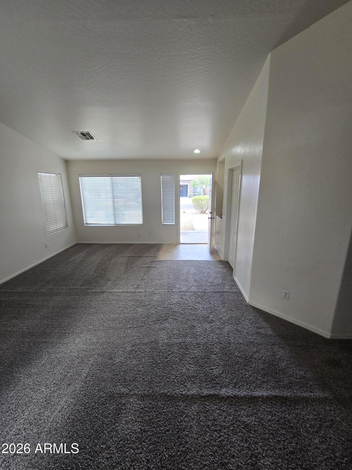 25853 W ELIZABETH Avenue