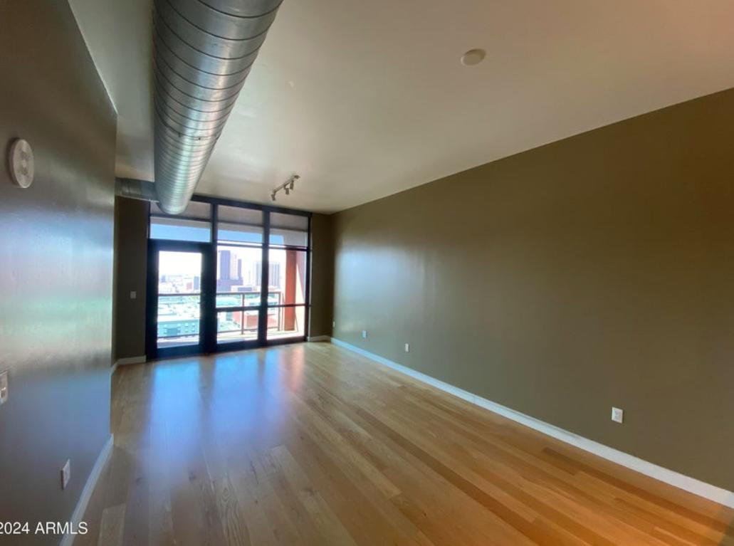 310 S 4th Street 1602