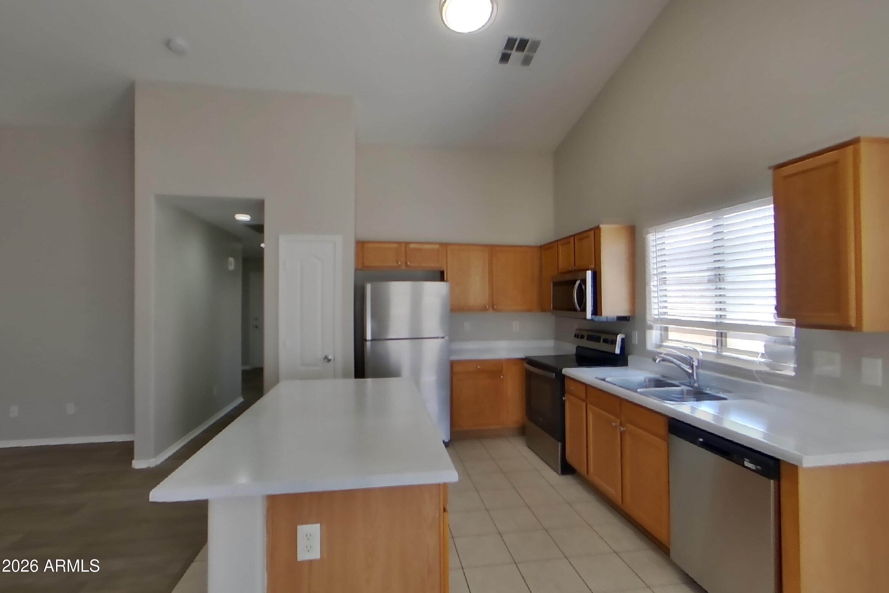 11446 W ROANOKE Drive