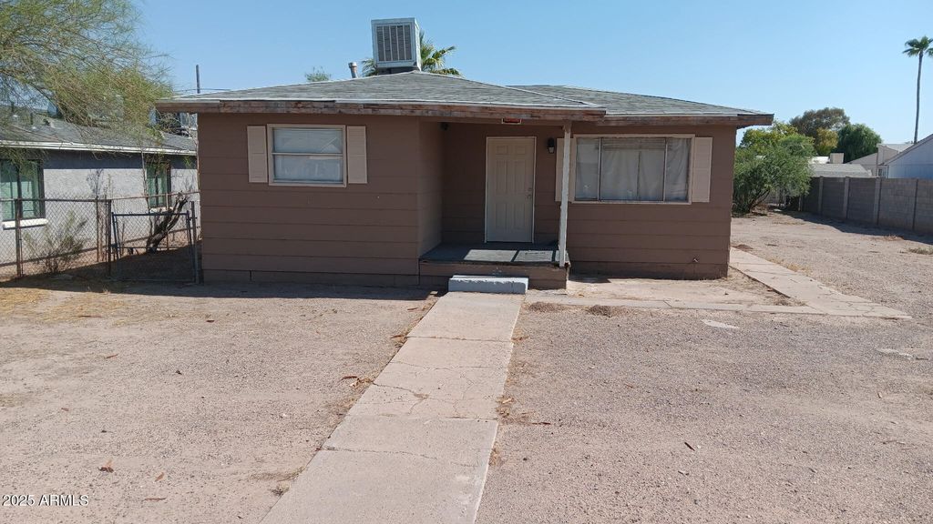 Photo of 595 W Coolidge Avenue, Coolidge, AZ 85128 (MLS # 6903938)