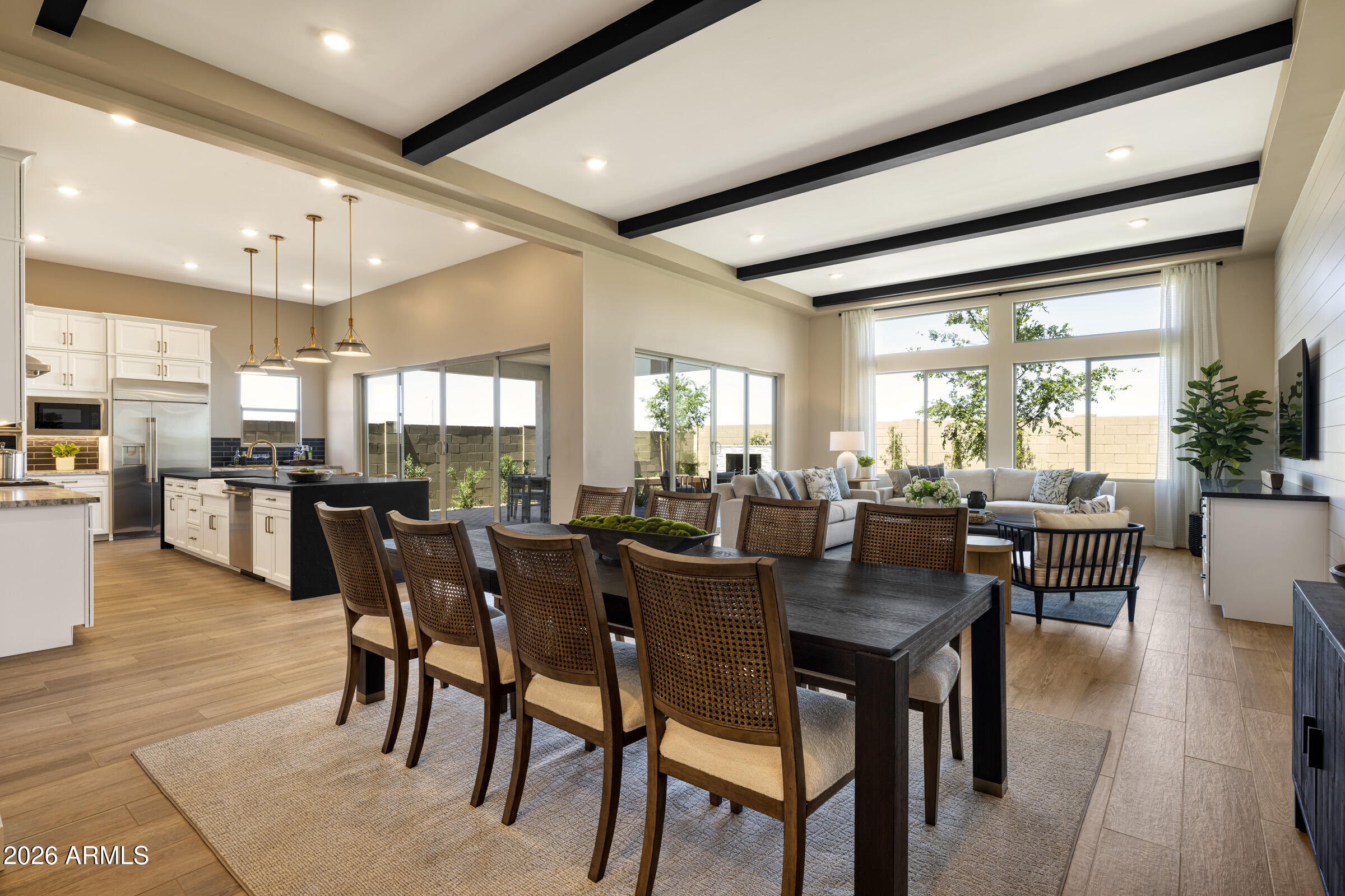 712 W TREASURE Trail