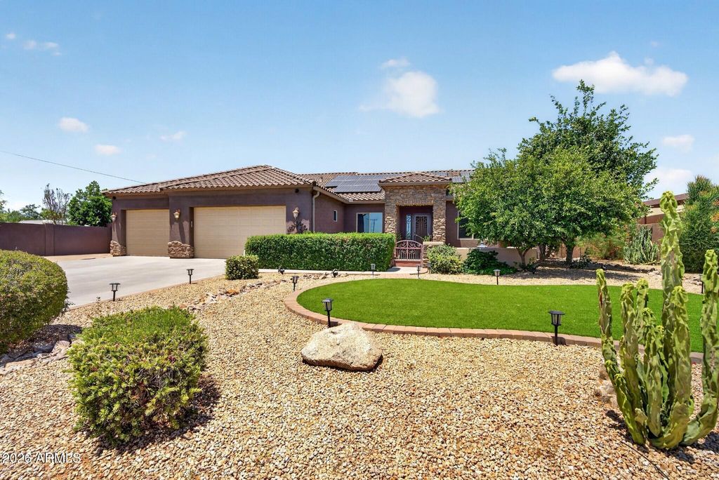 Photo of 3638 E Tierra Buena Lane, Phoenix, AZ 85032 (MLS # 7052413)