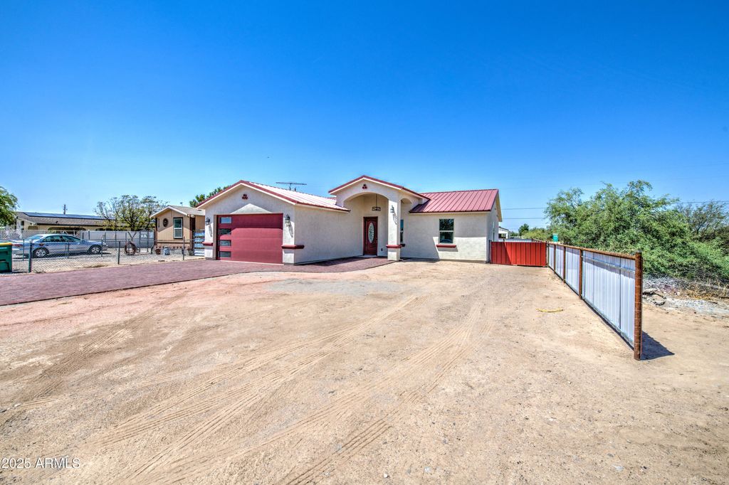 Photo of 3110 W Tollan Drive, Eloy, AZ 85131 (MLS # 6906370)