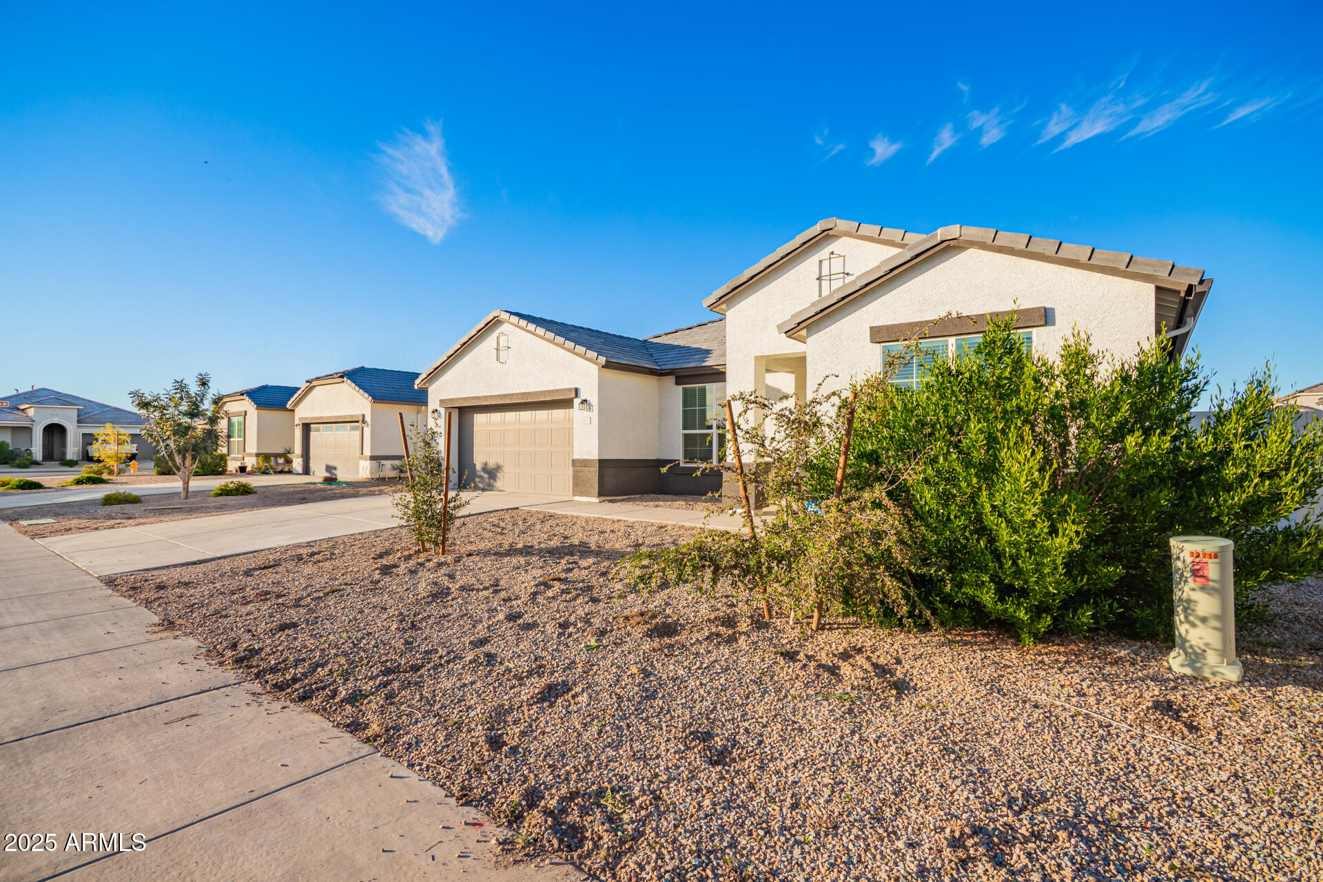 37728 W SAN CAPISTRANO Avenue