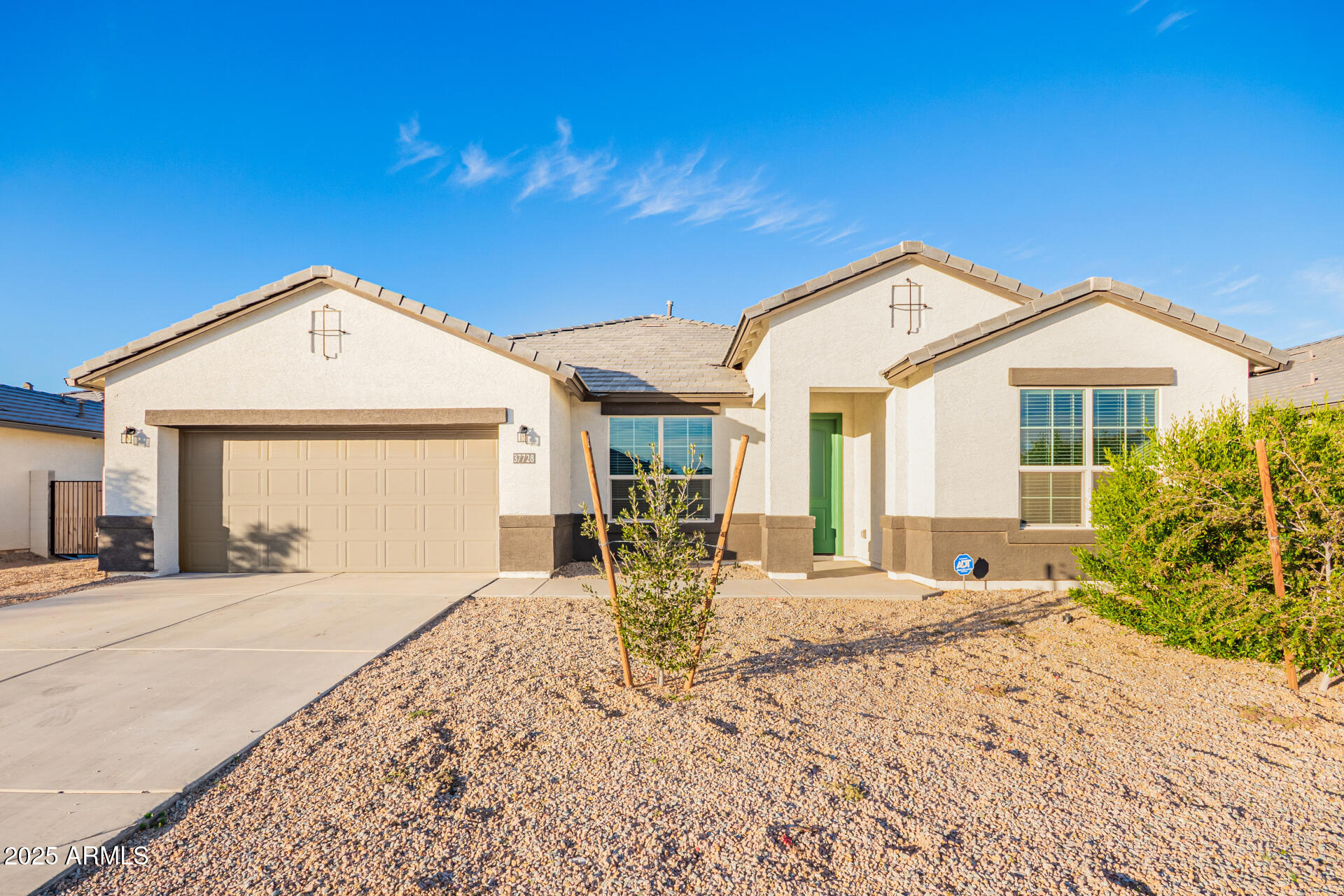 37728 W SAN CAPISTRANO Avenue