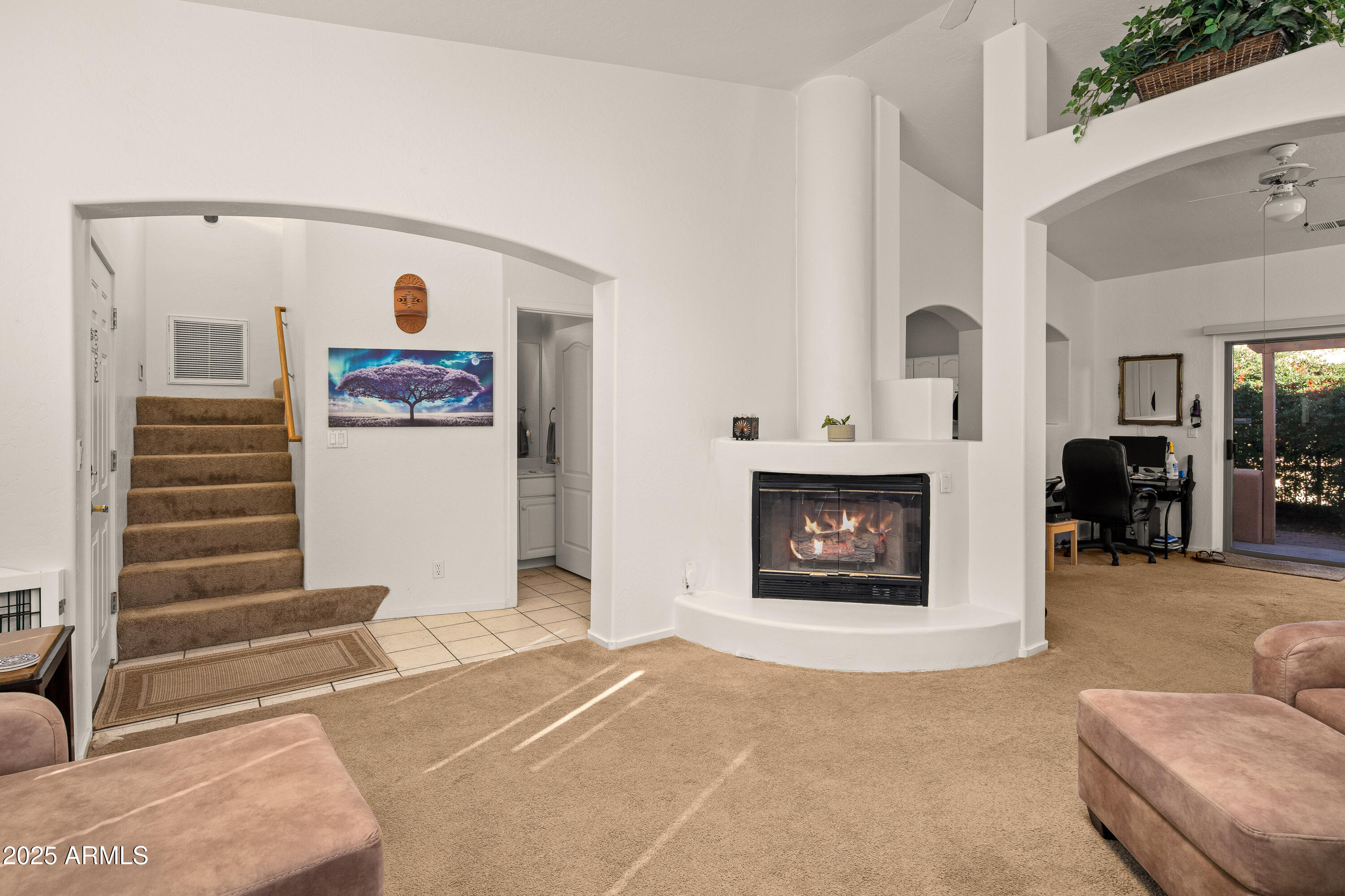 1672 E Parado Del Sol --