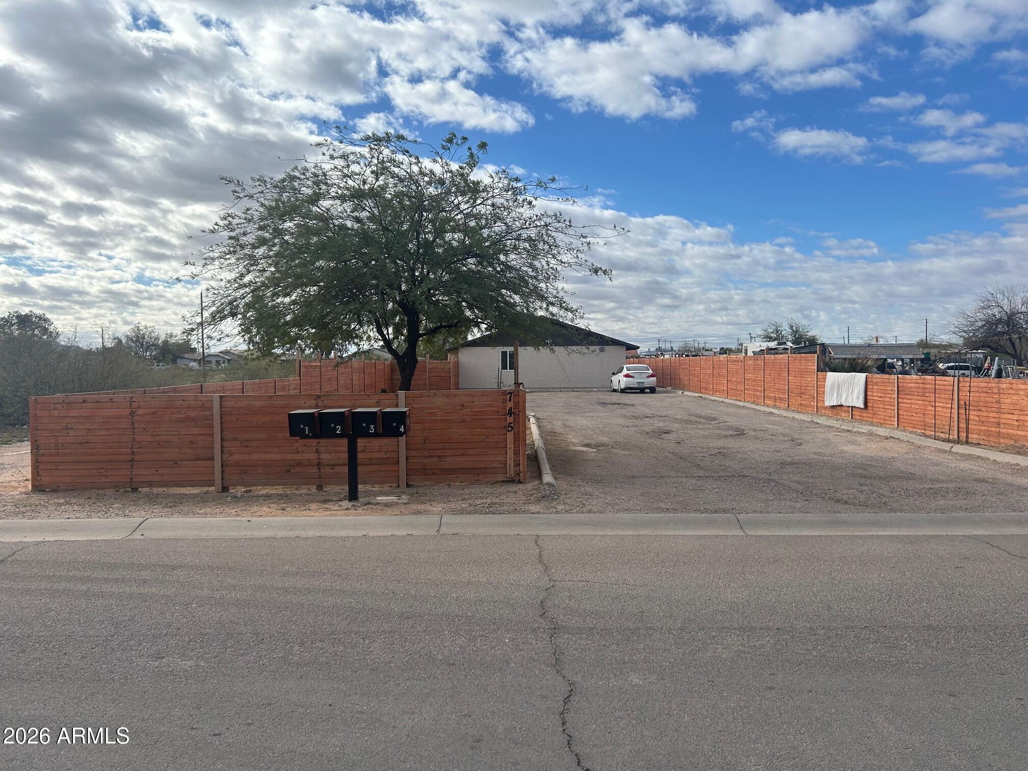 745 W MCMURRAY Boulevard