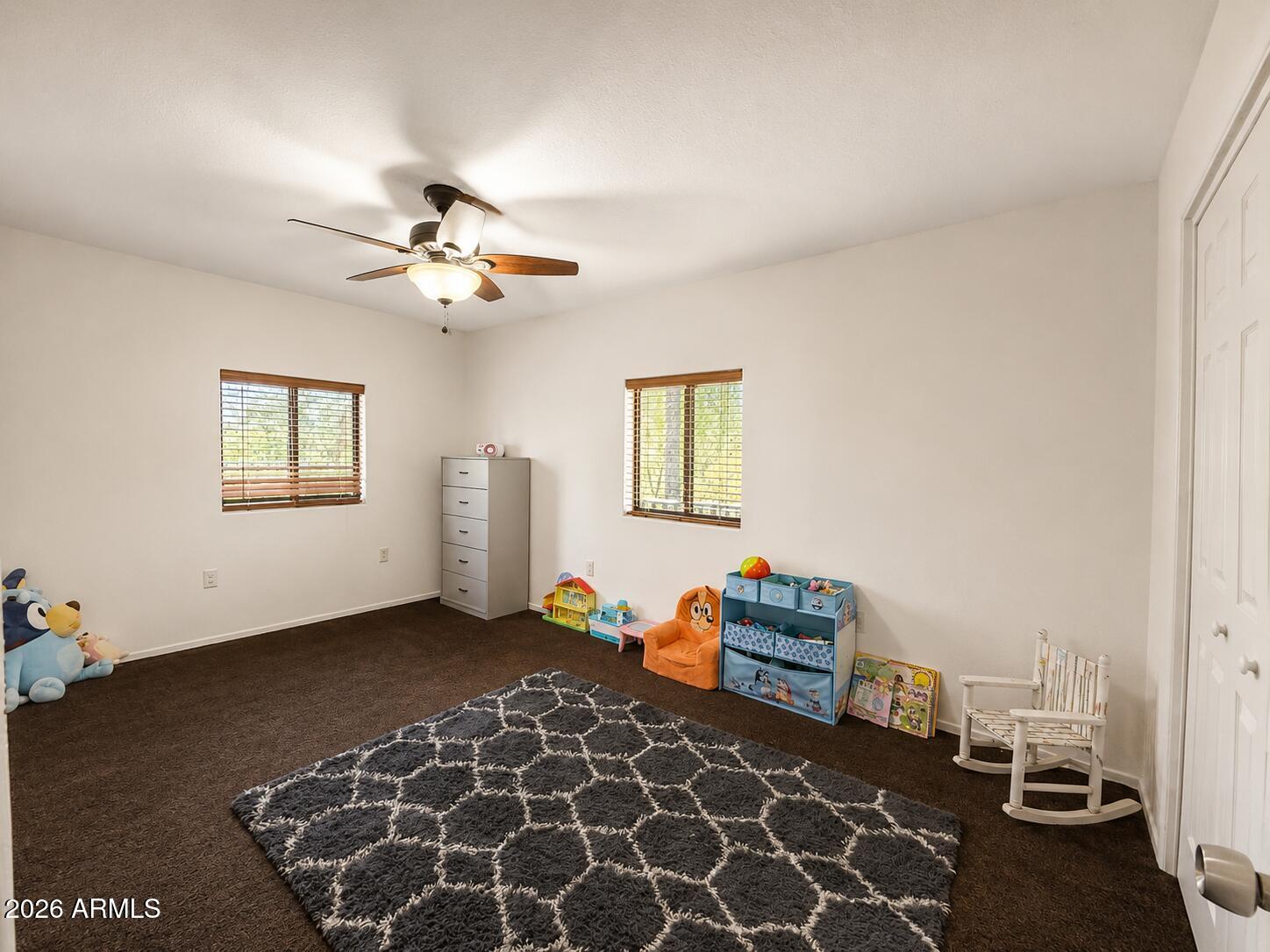 STRAWBERRY KNOLLS - Residential