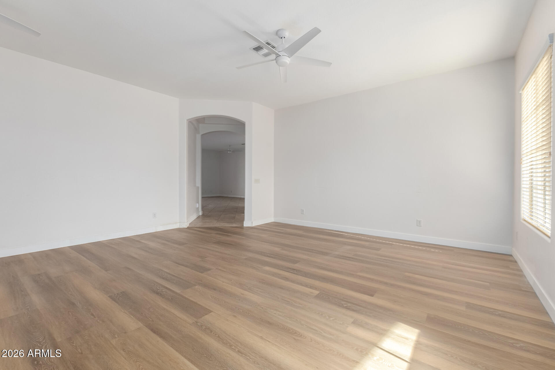 8690 W MORTEN Avenue