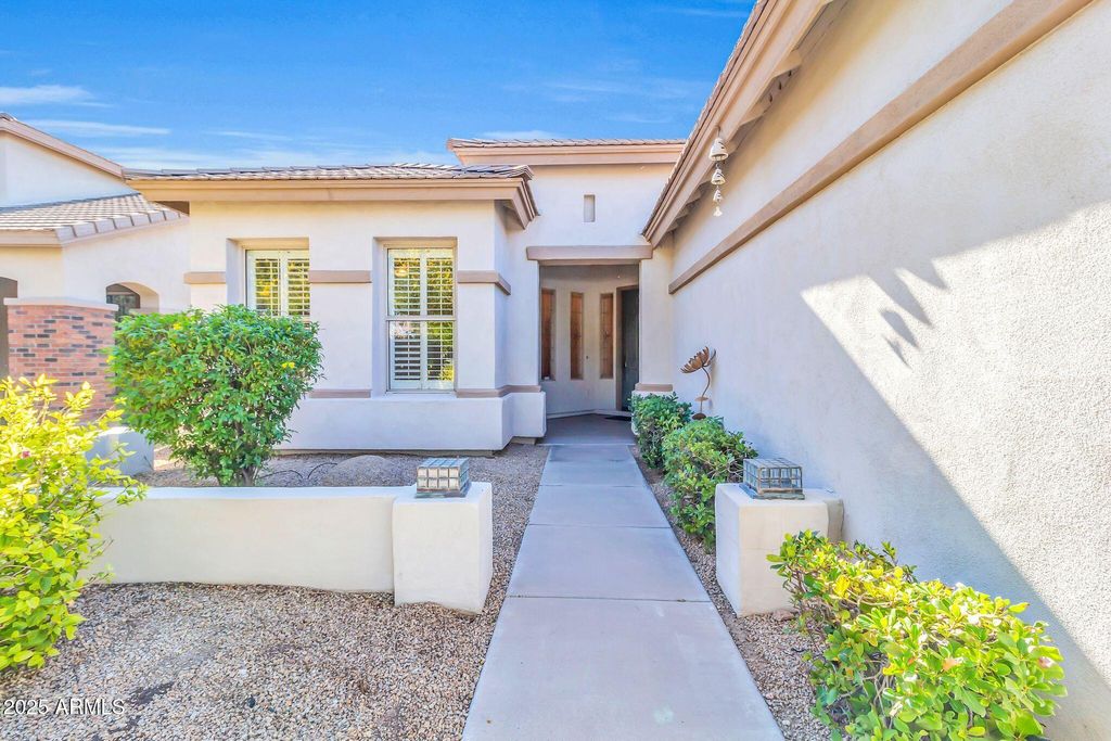 Photo of 545 E Krista Way, Tempe, AZ 85284 (MLS # 6956912)