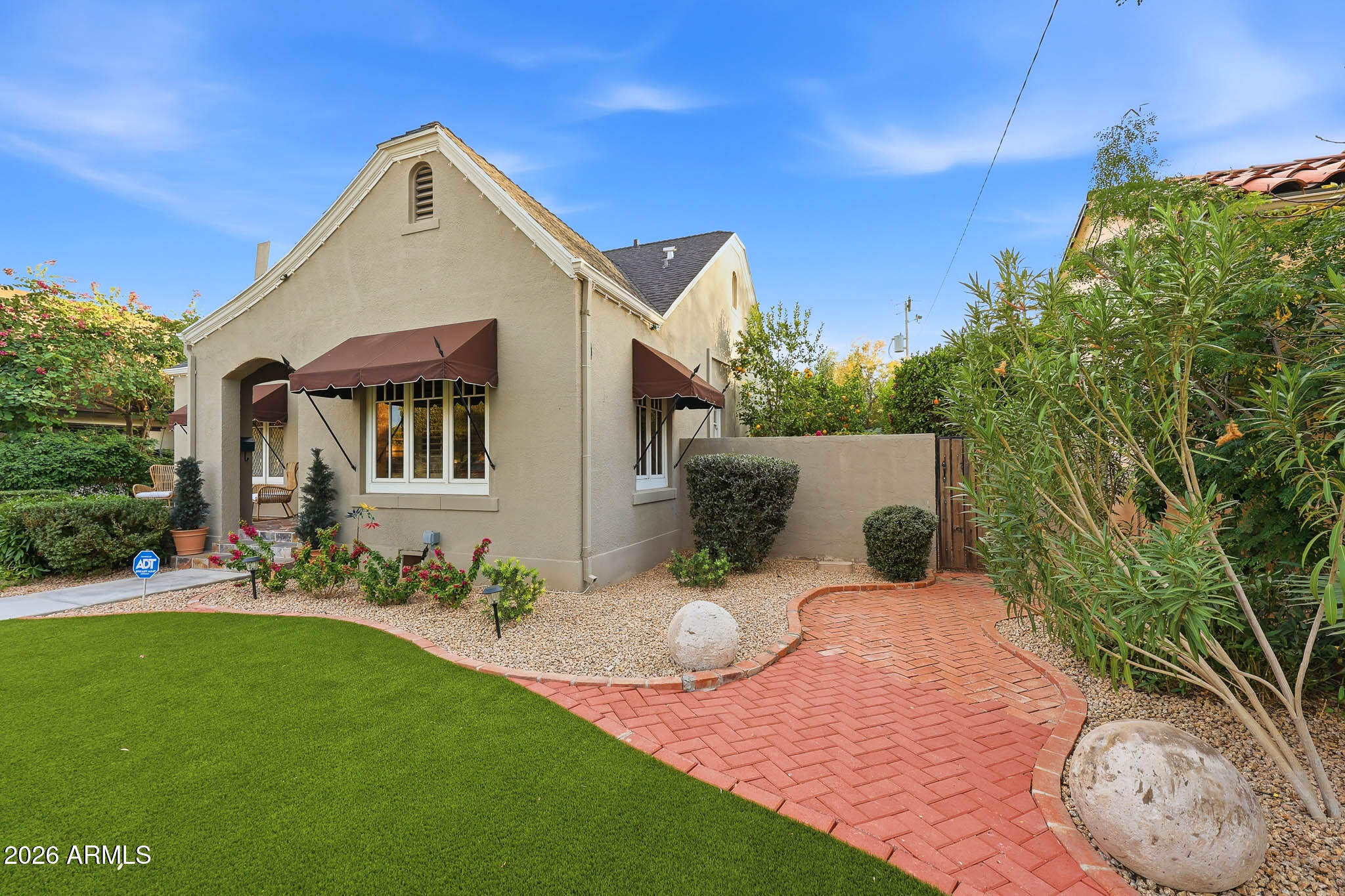 917 W LYNWOOD Street