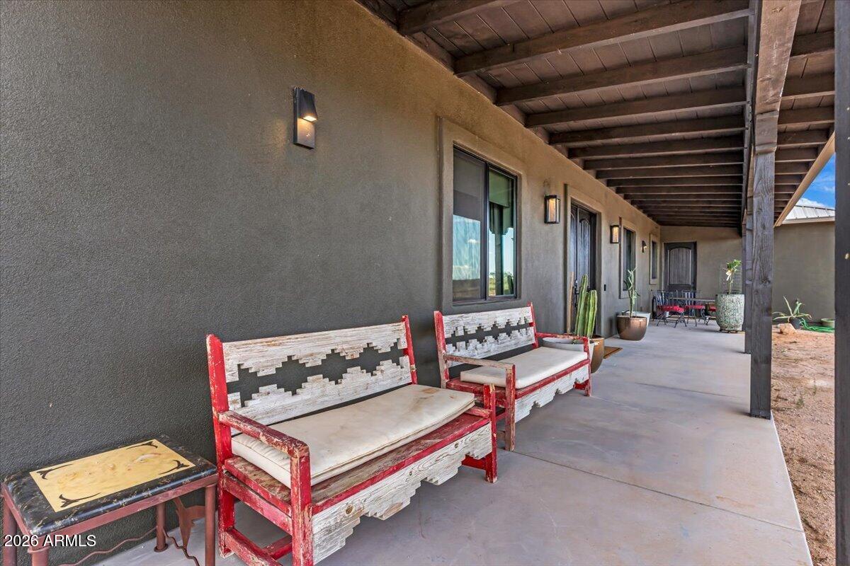 1564 S FLORES Lane