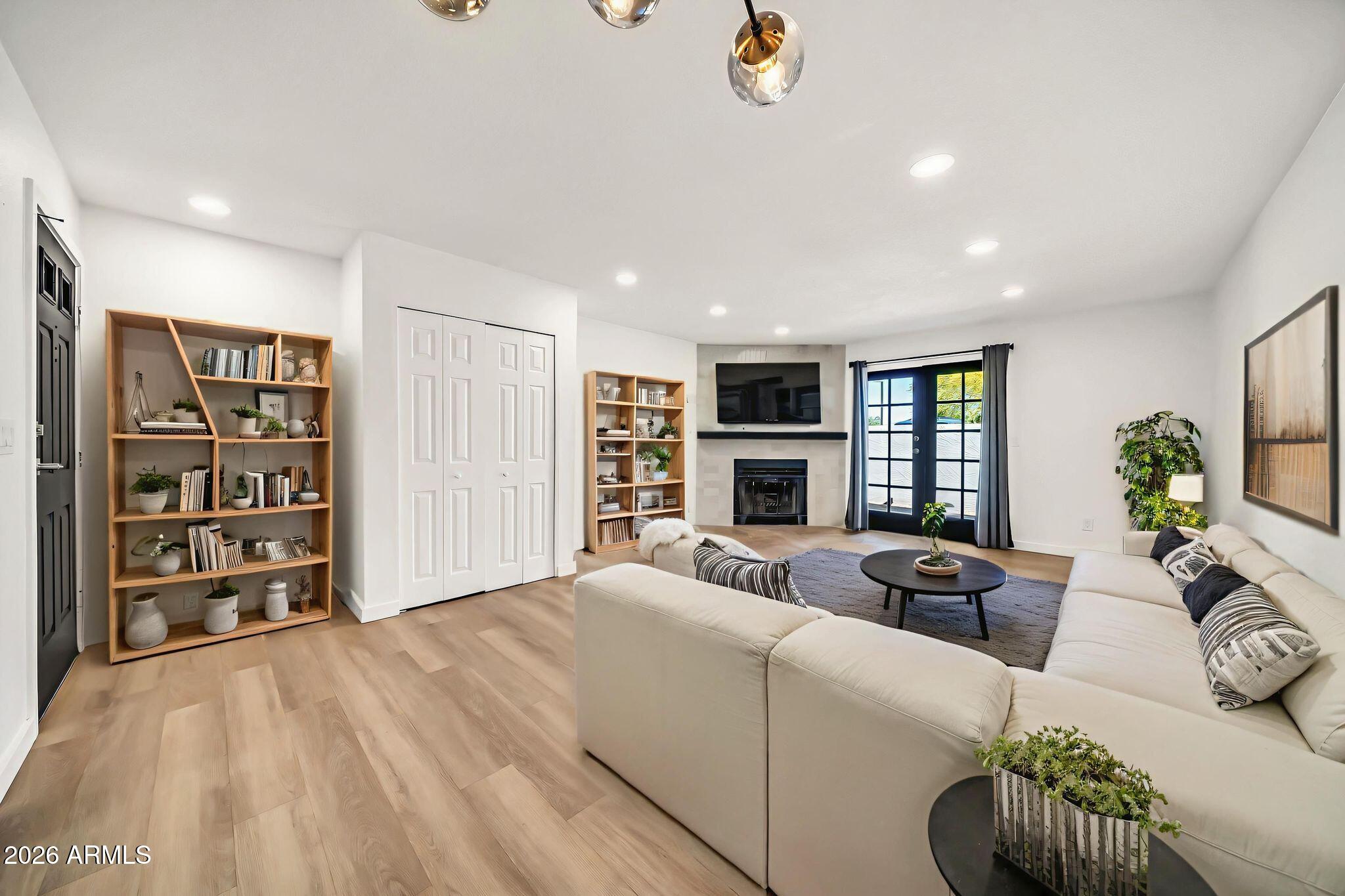 15402 N 28TH Street 117