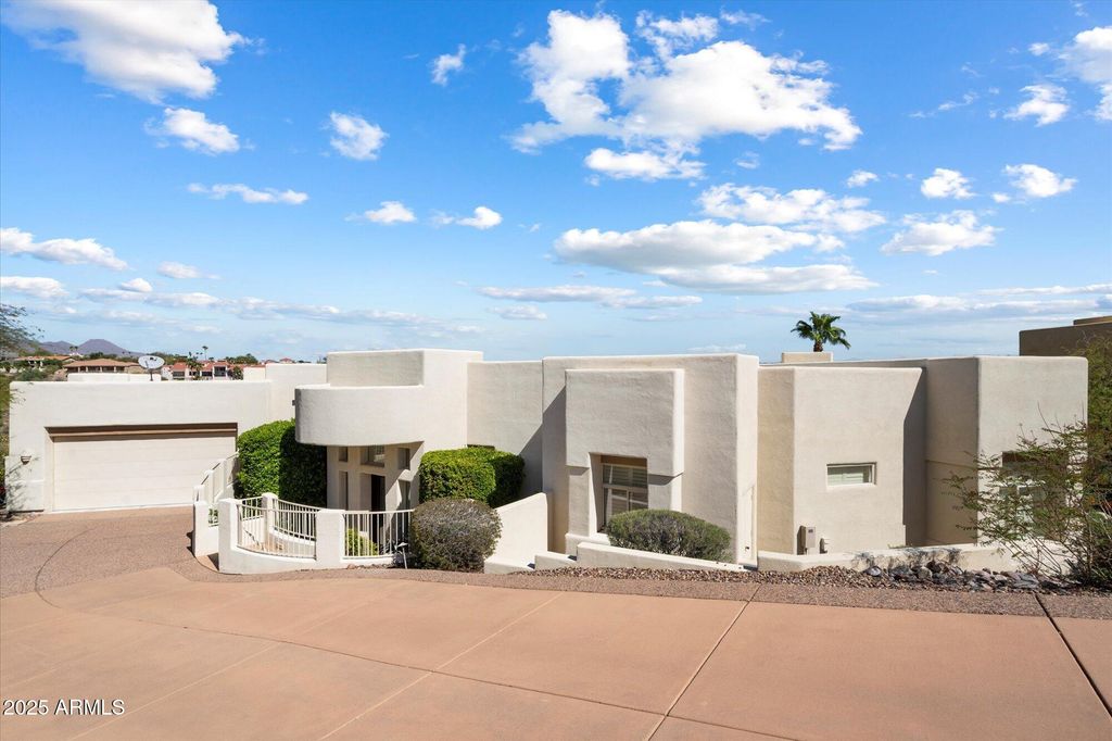 Photo of 16530 E Nicklaus Drive, Fountain Hills, AZ 85268 (MLS # 6927432)