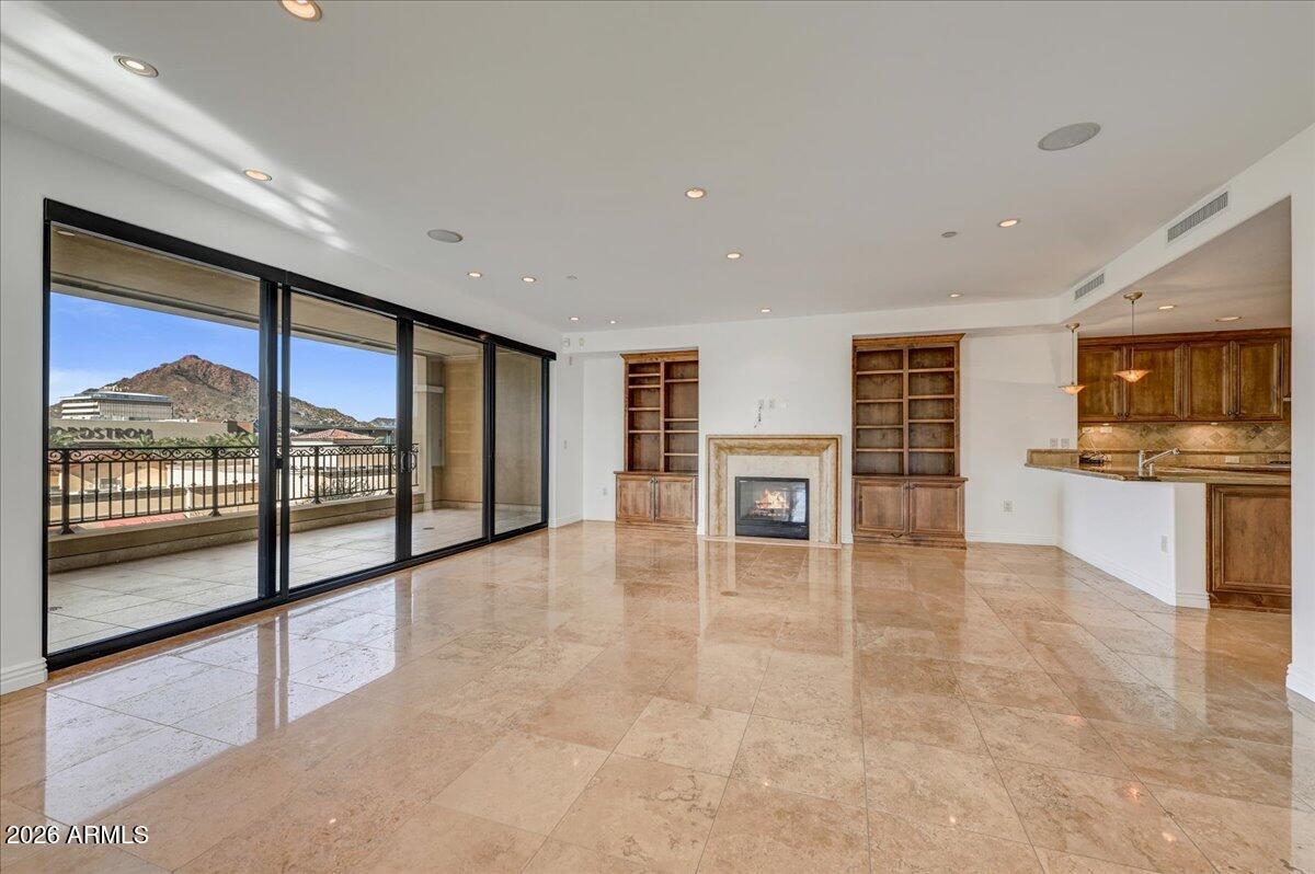 7181 E Camelback Road 610