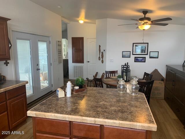 2528 E MCKELLIPS Road 146