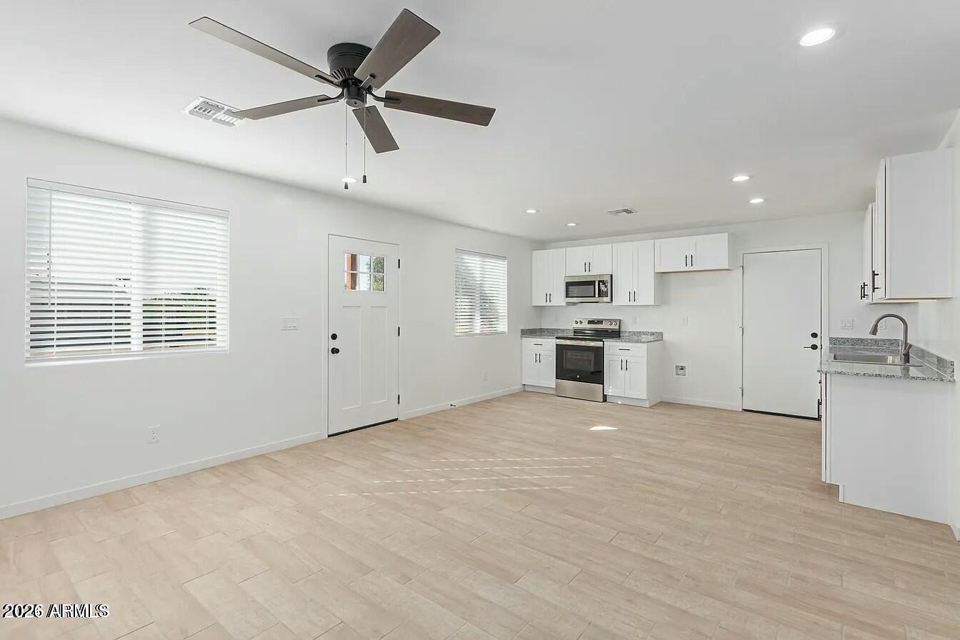 428 S 97TH Place