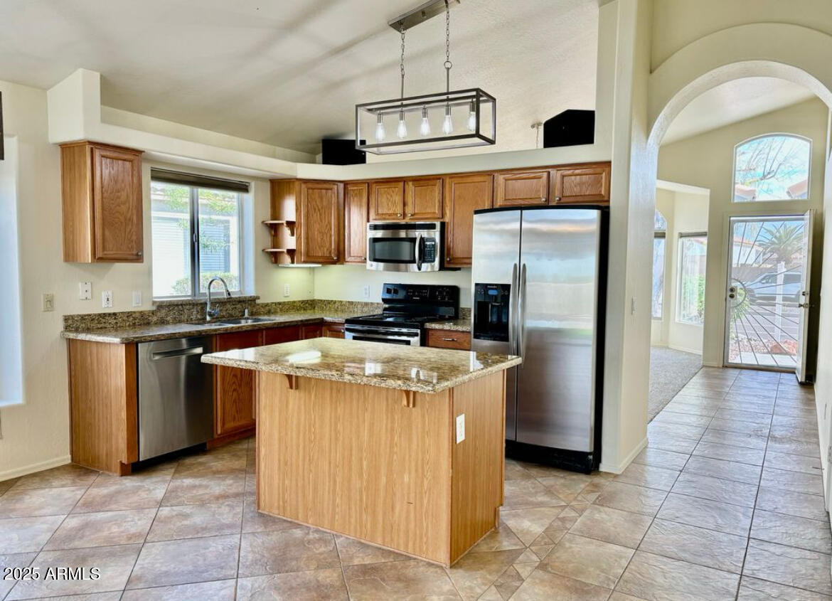 19910 N COYOTE LAKES Parkway