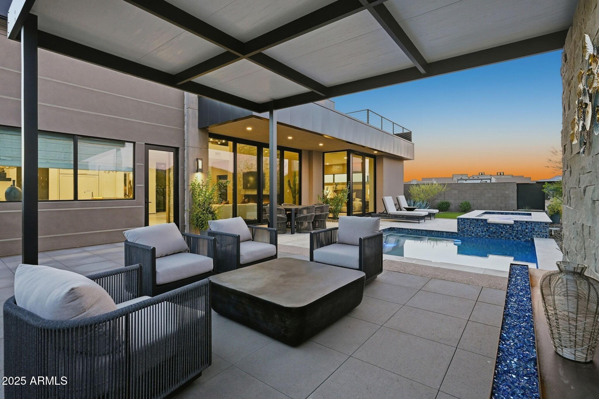 37200 N CAVE CREEK Road 1002