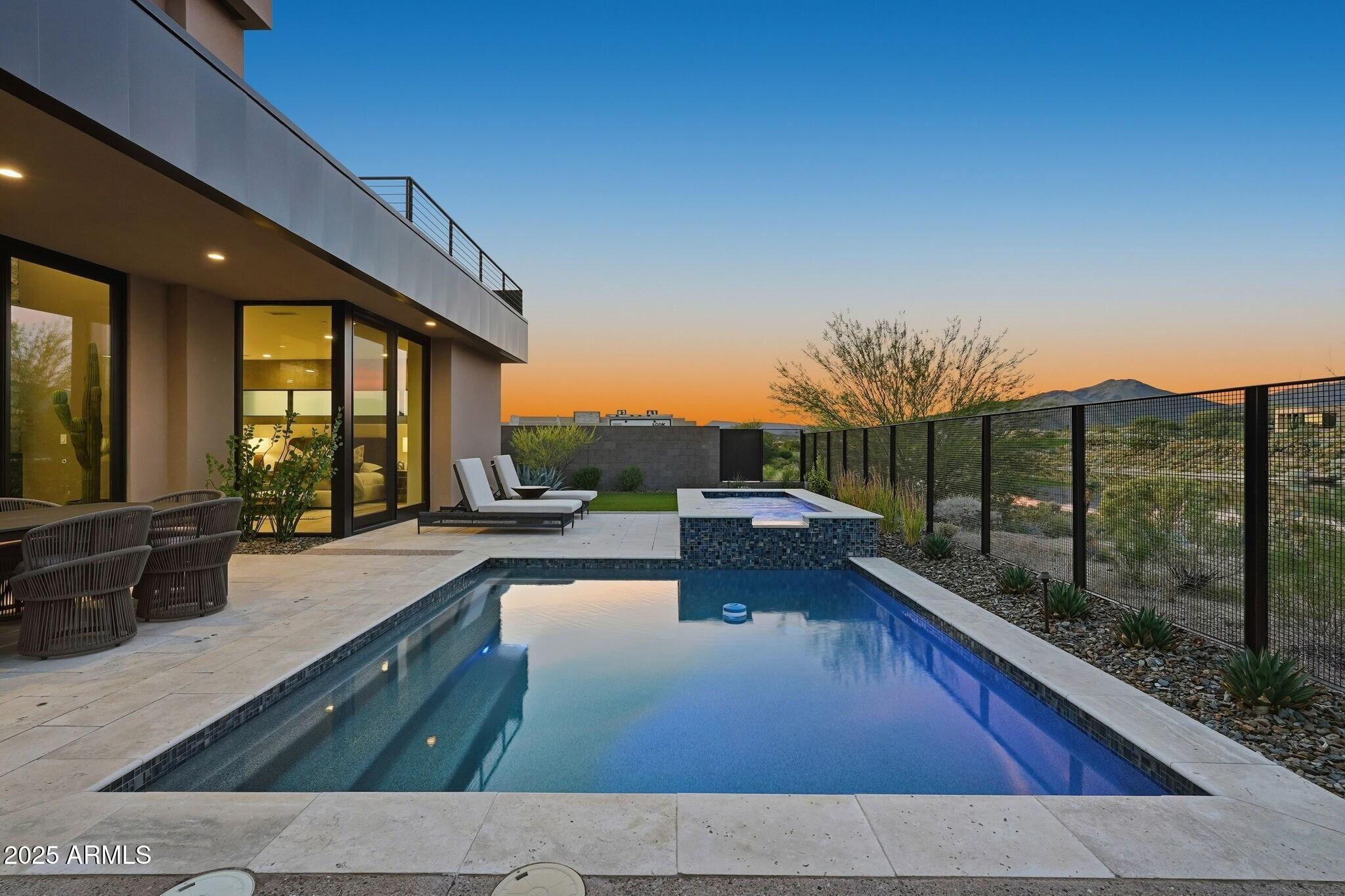 37200 N CAVE CREEK Road 1002